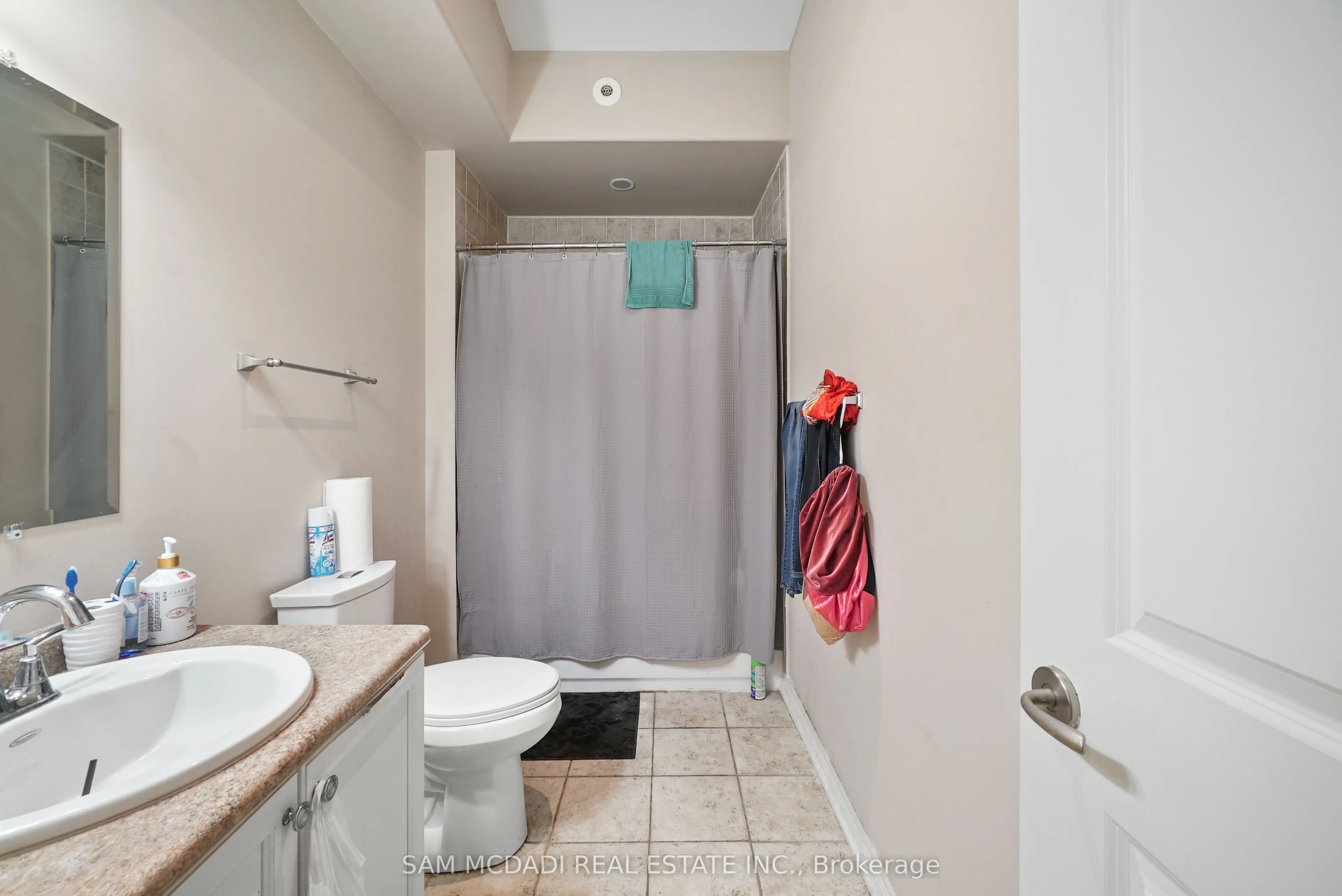 6928 Ailanthus Avenue, #303