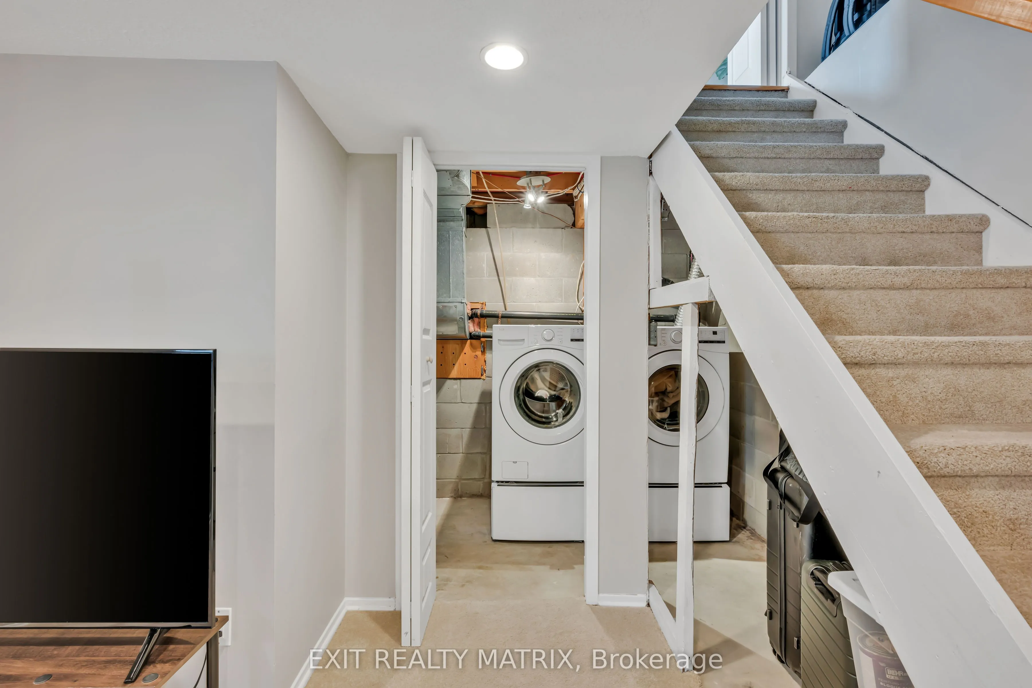 177 Hawthorne Avenue