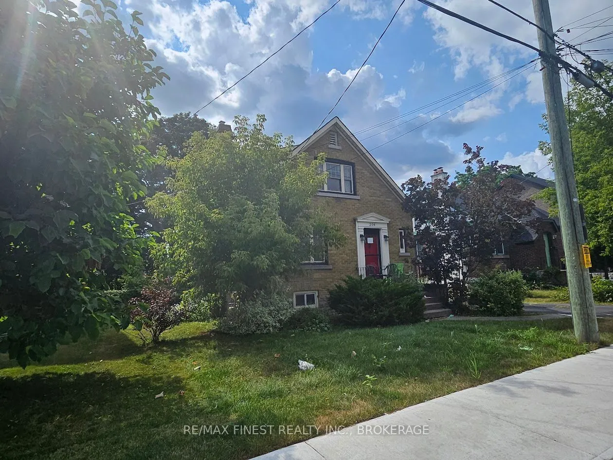 208 Collingwood Street
