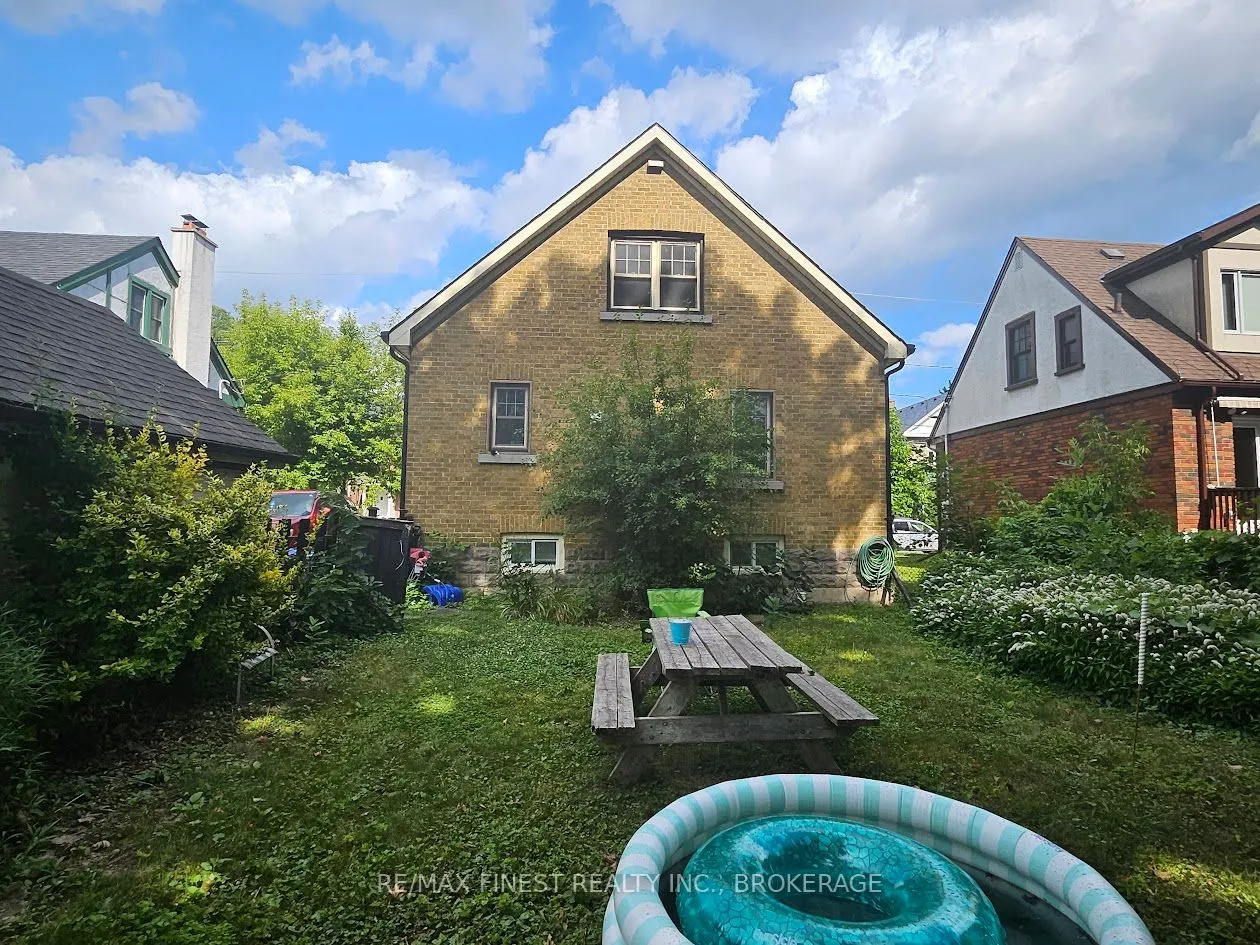 208 Collingwood Street