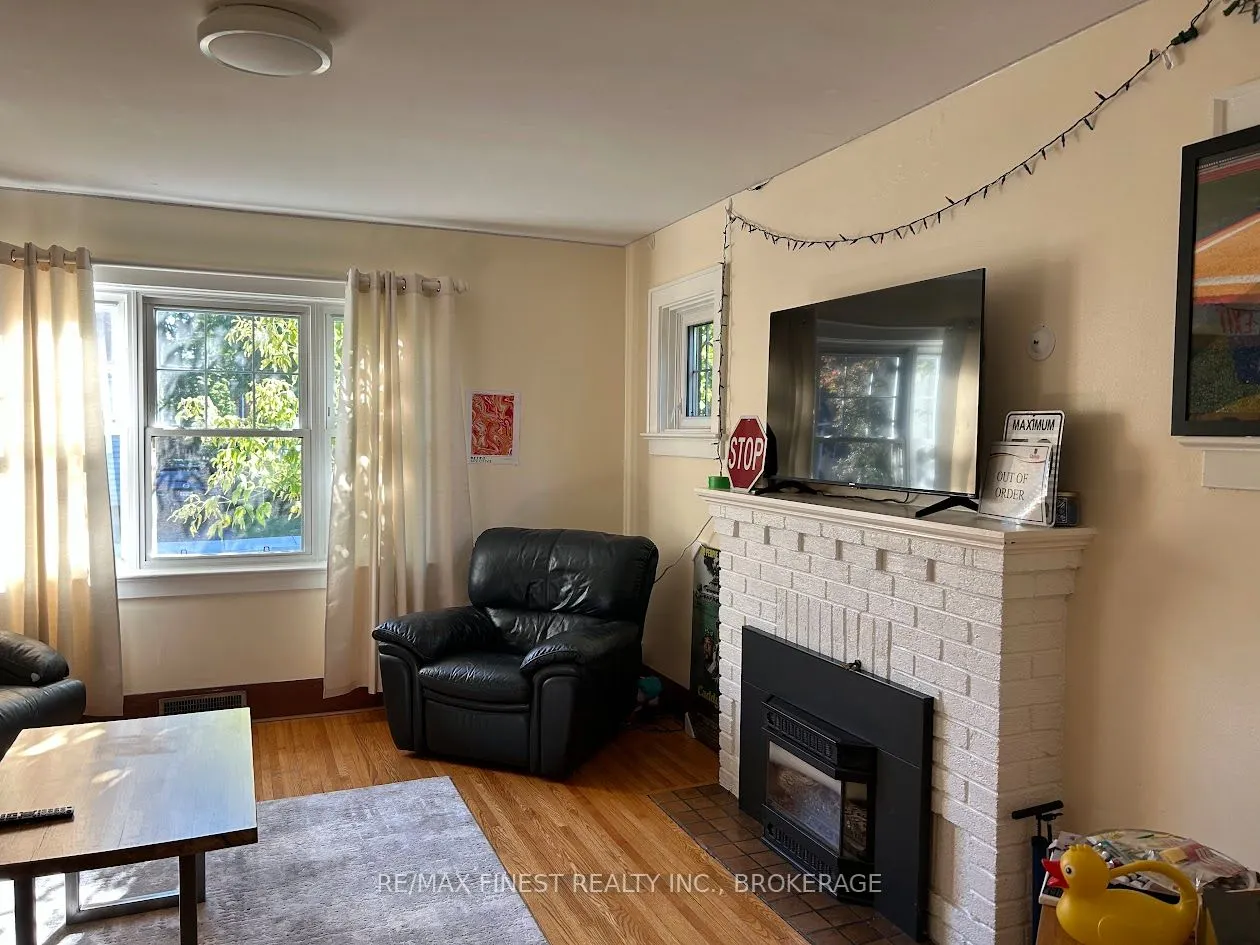 208 Collingwood Street