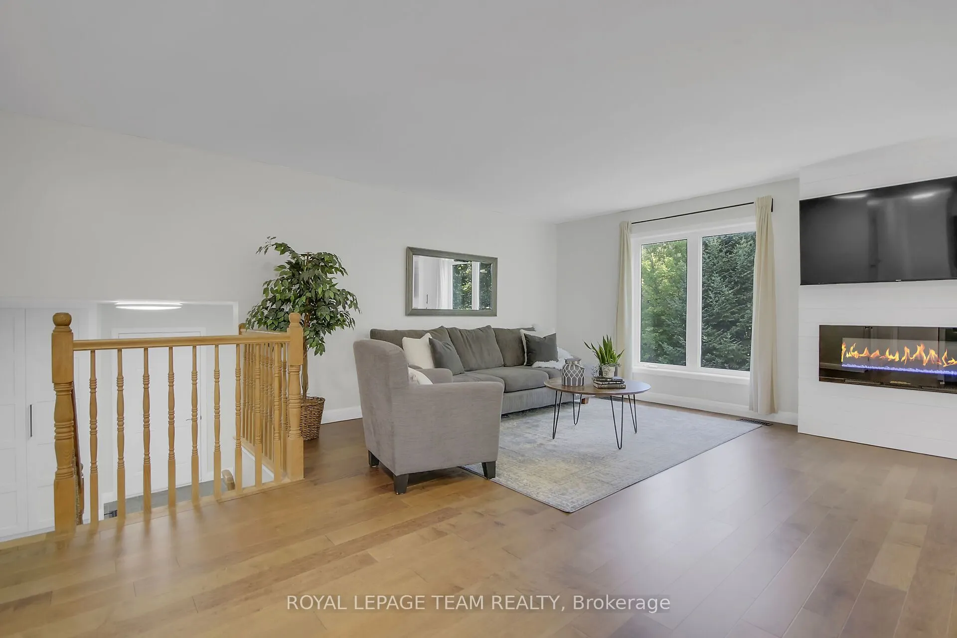 123 Dewar Side Road
