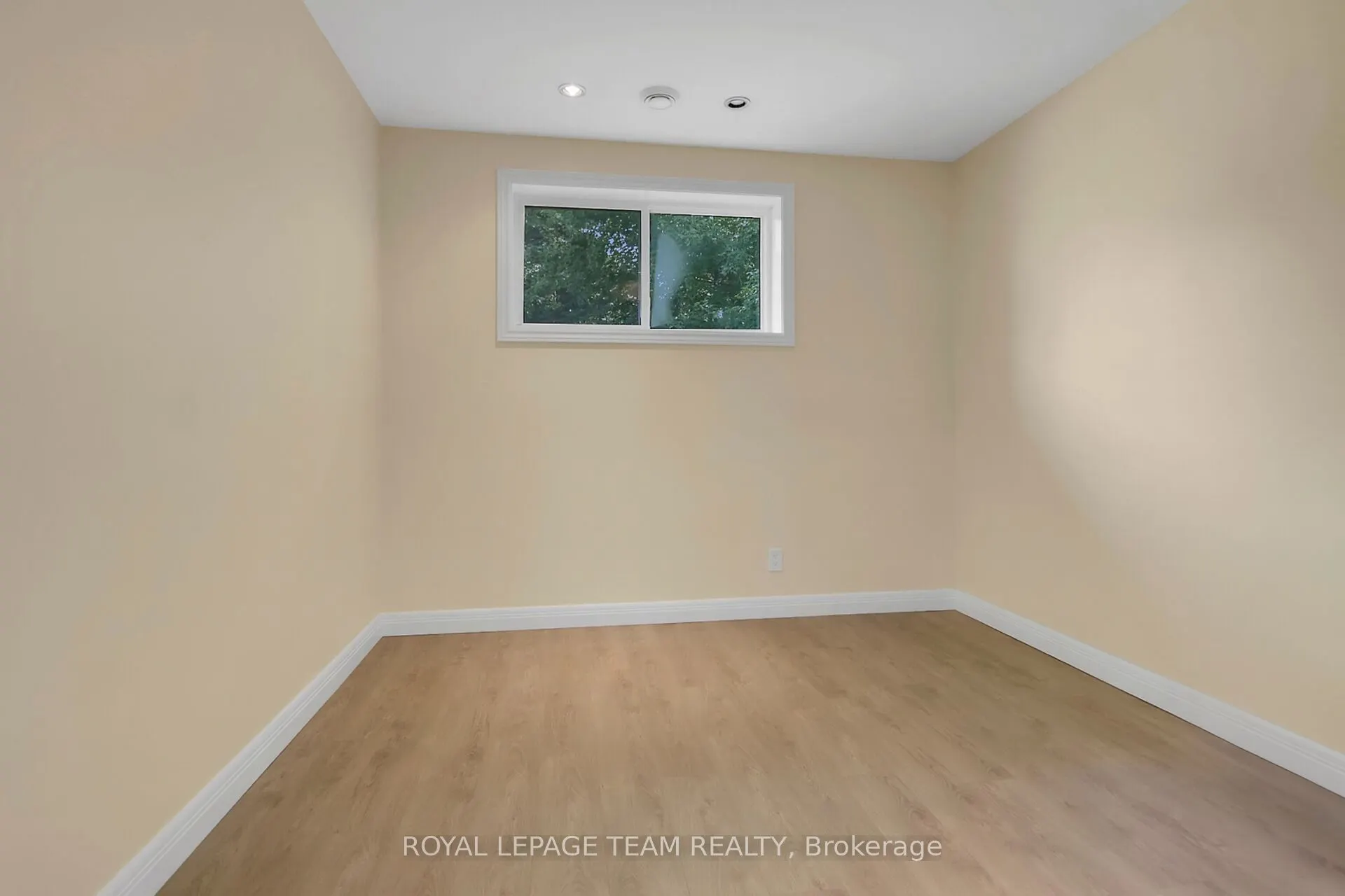 123 Dewar Side Road