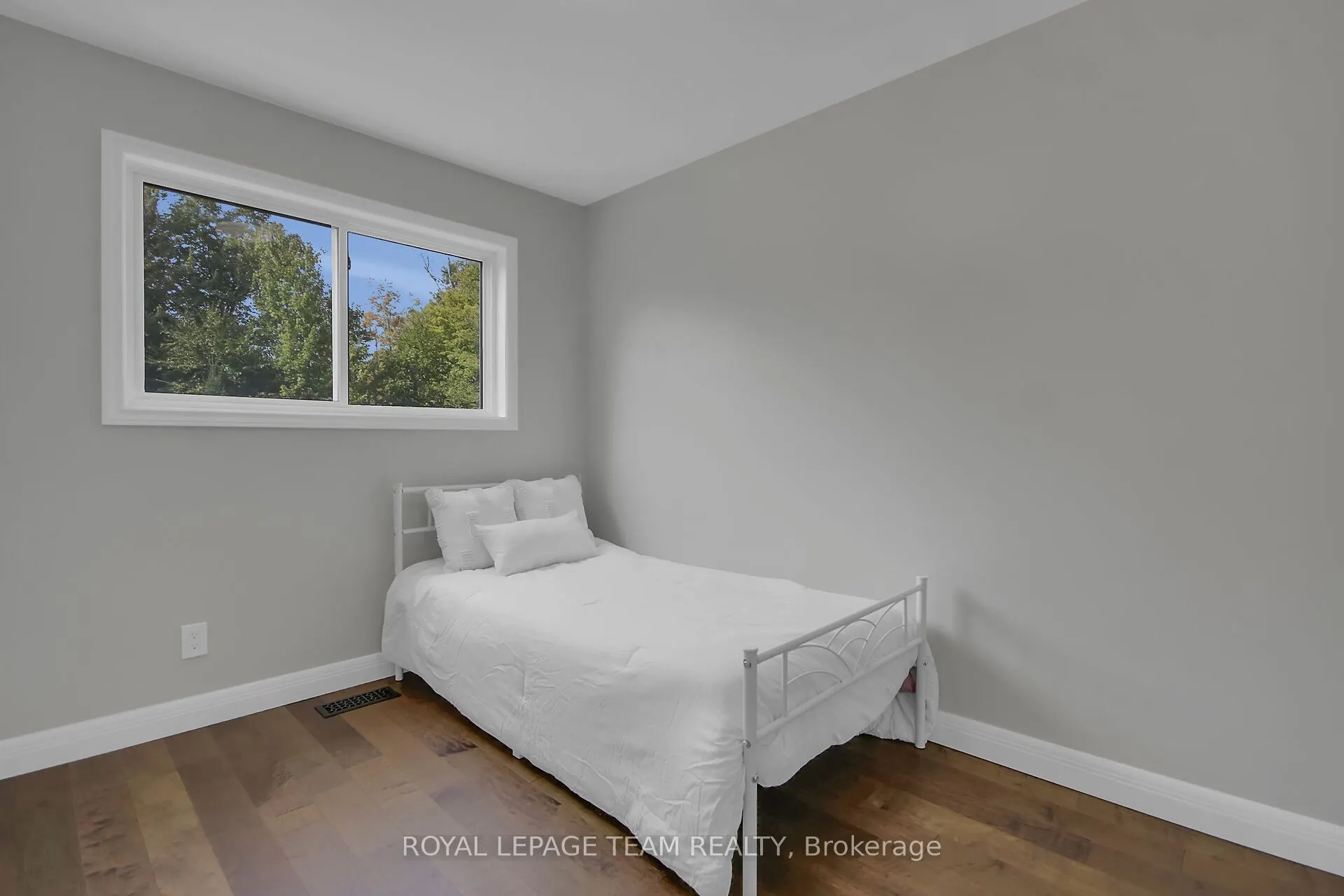 123 Dewar Side Road
