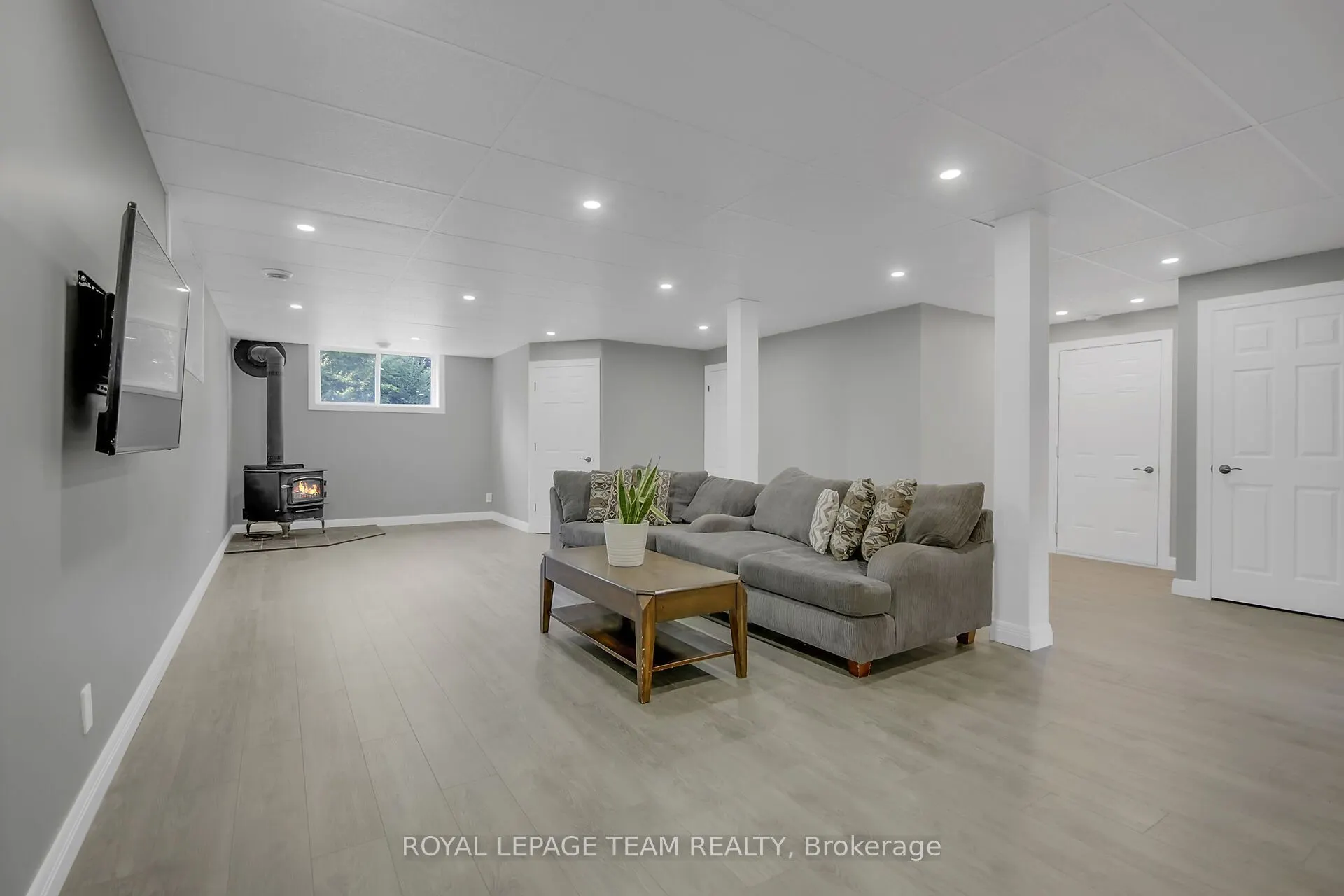 123 Dewar Side Road