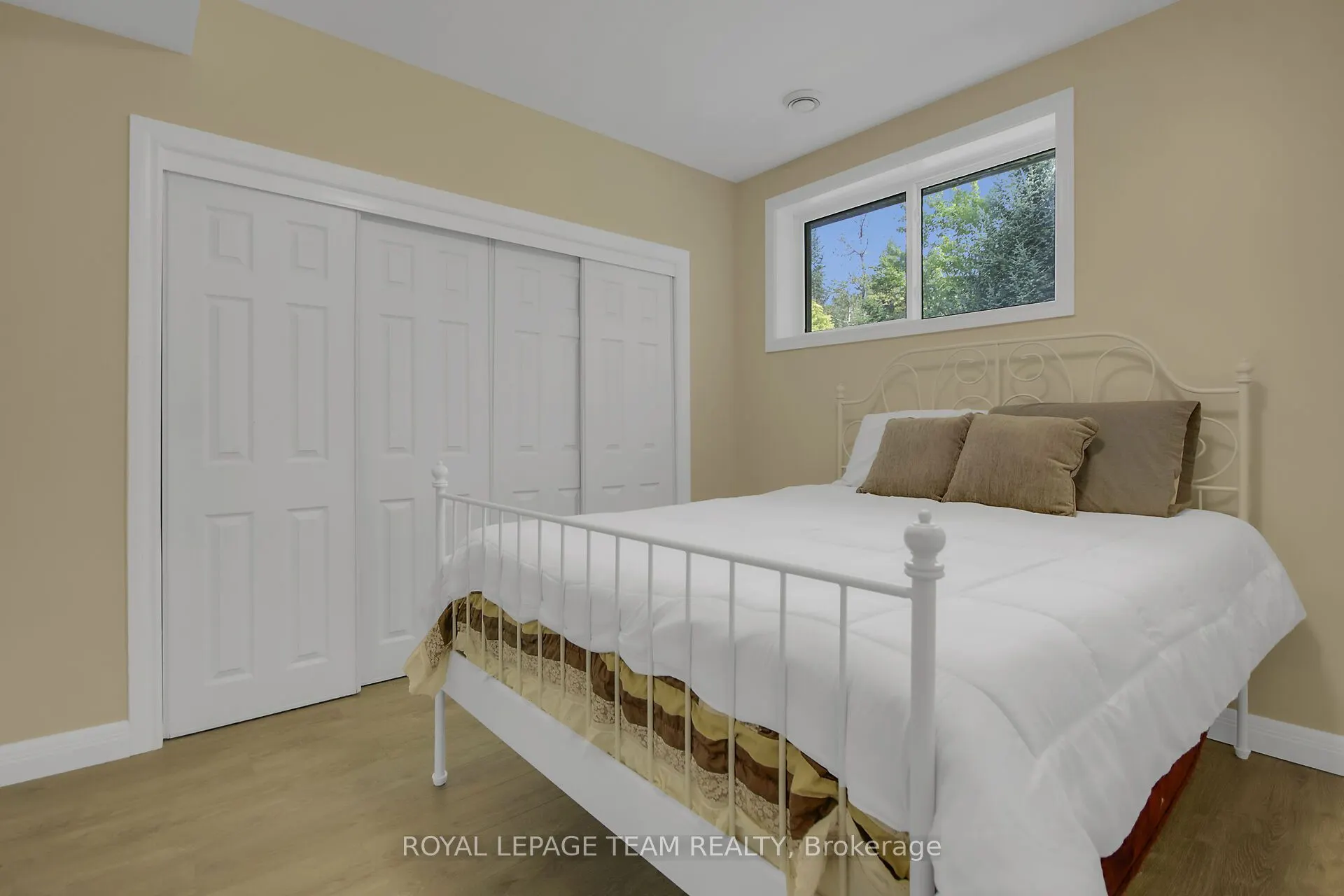 123 Dewar Side Road