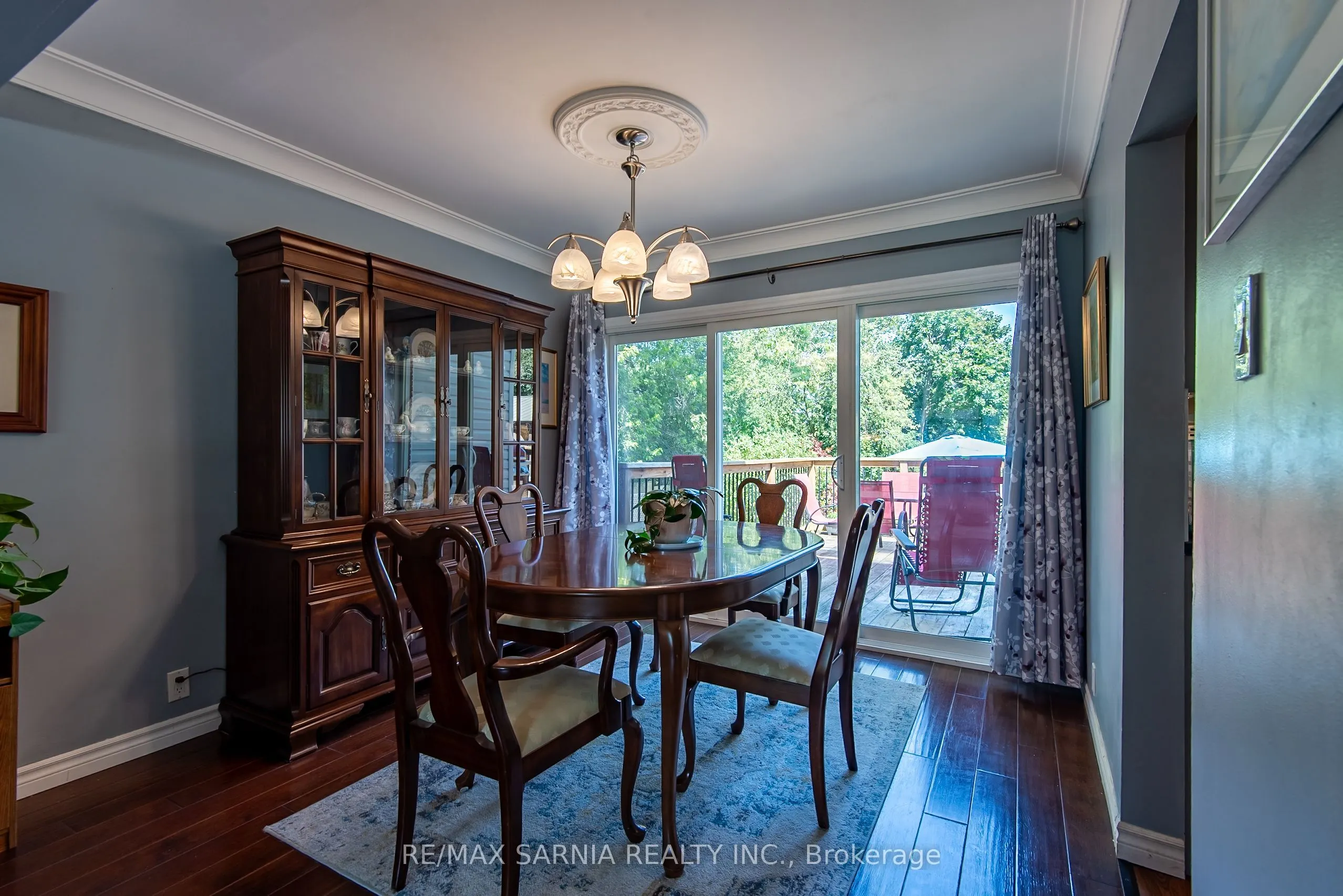 3488 Egremont Road