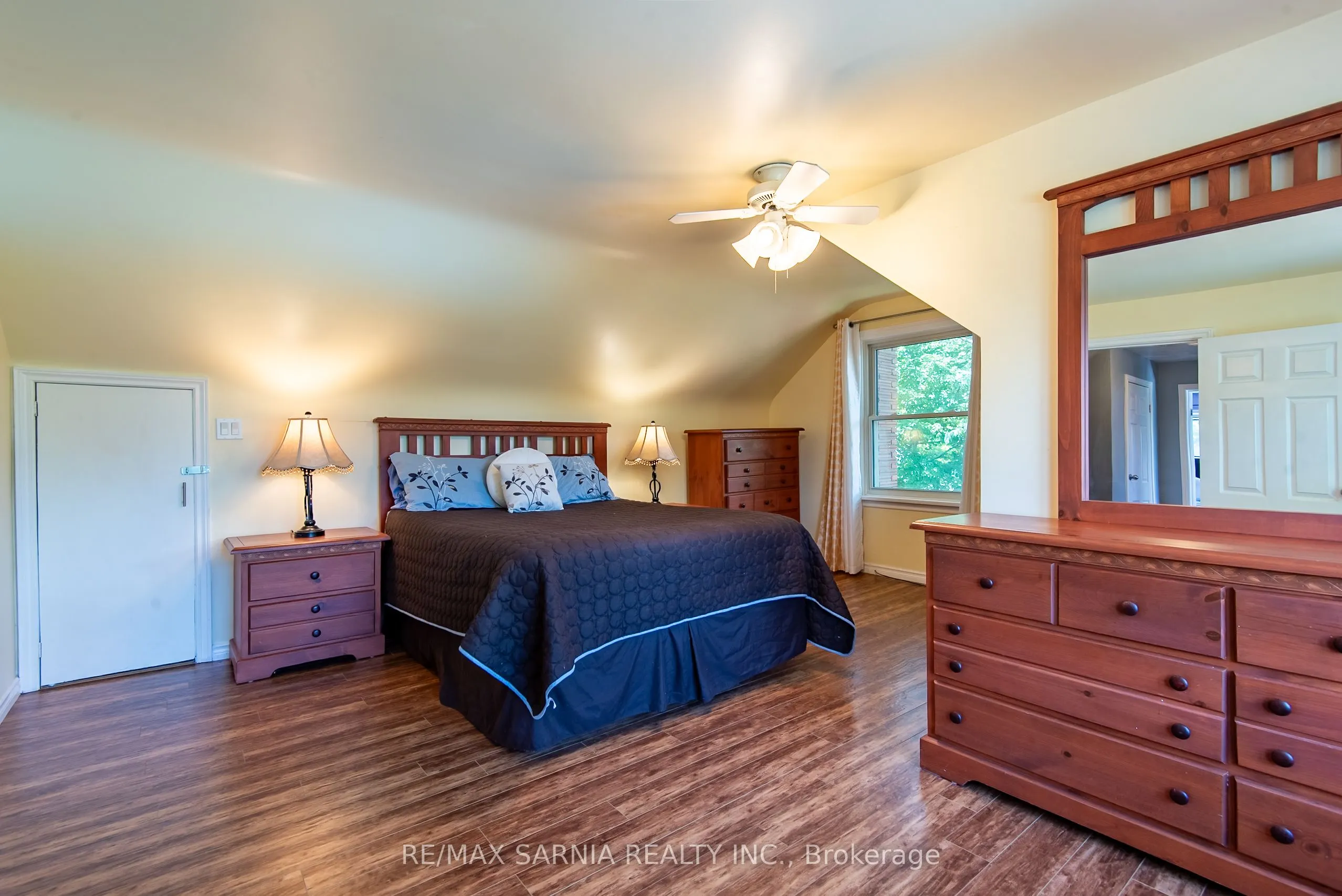 3488 Egremont Road