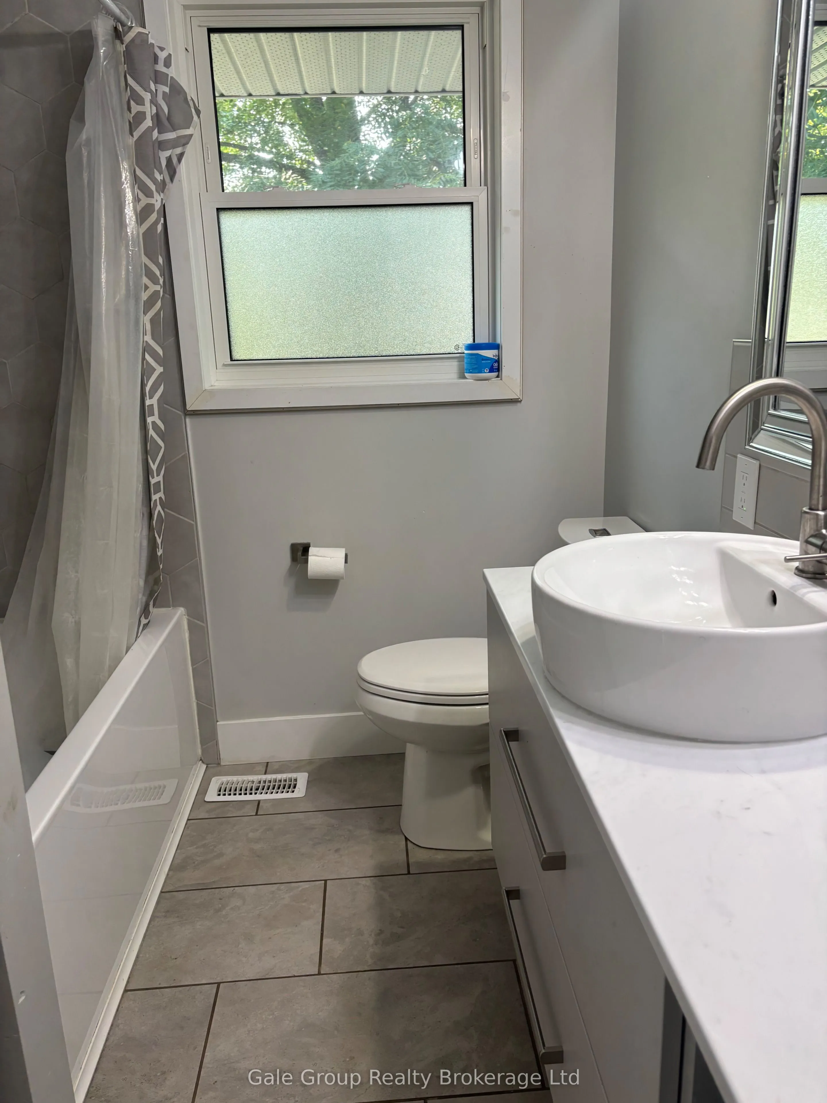 131 Kinzie Avenue, #A - Upper Level