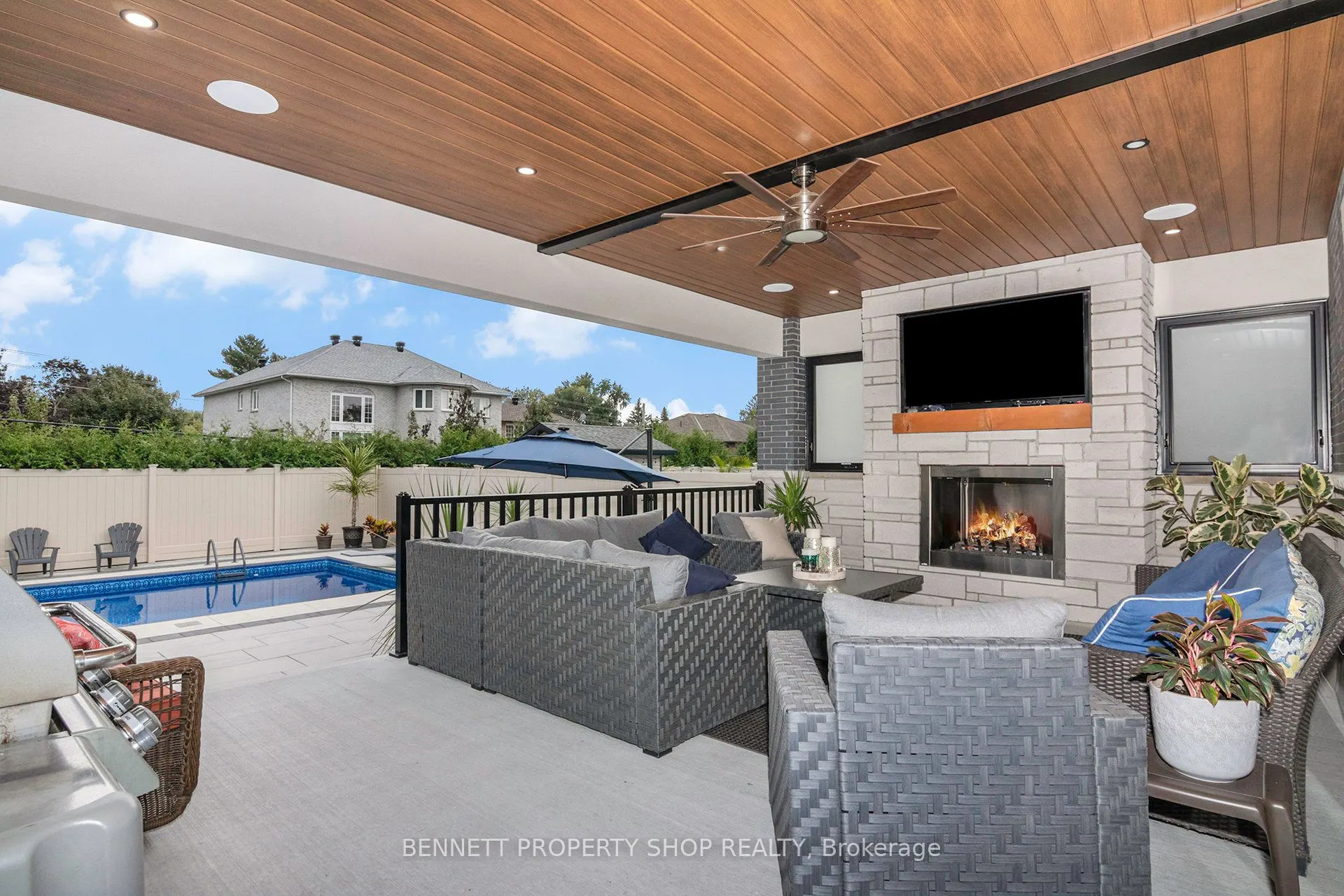 10 Westwood Drive