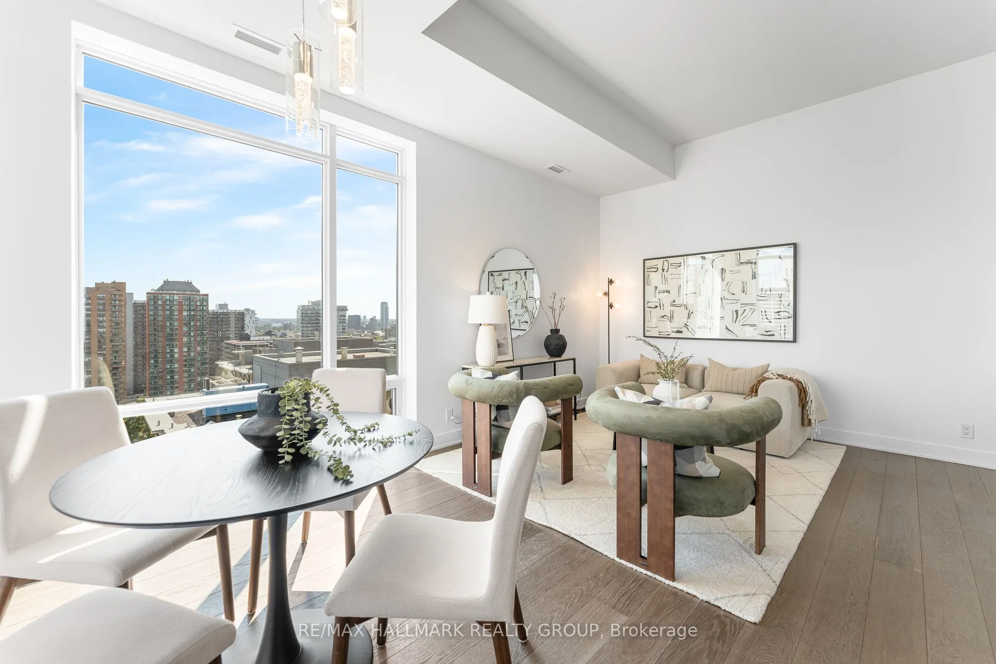 428 Sparks Street, #2001