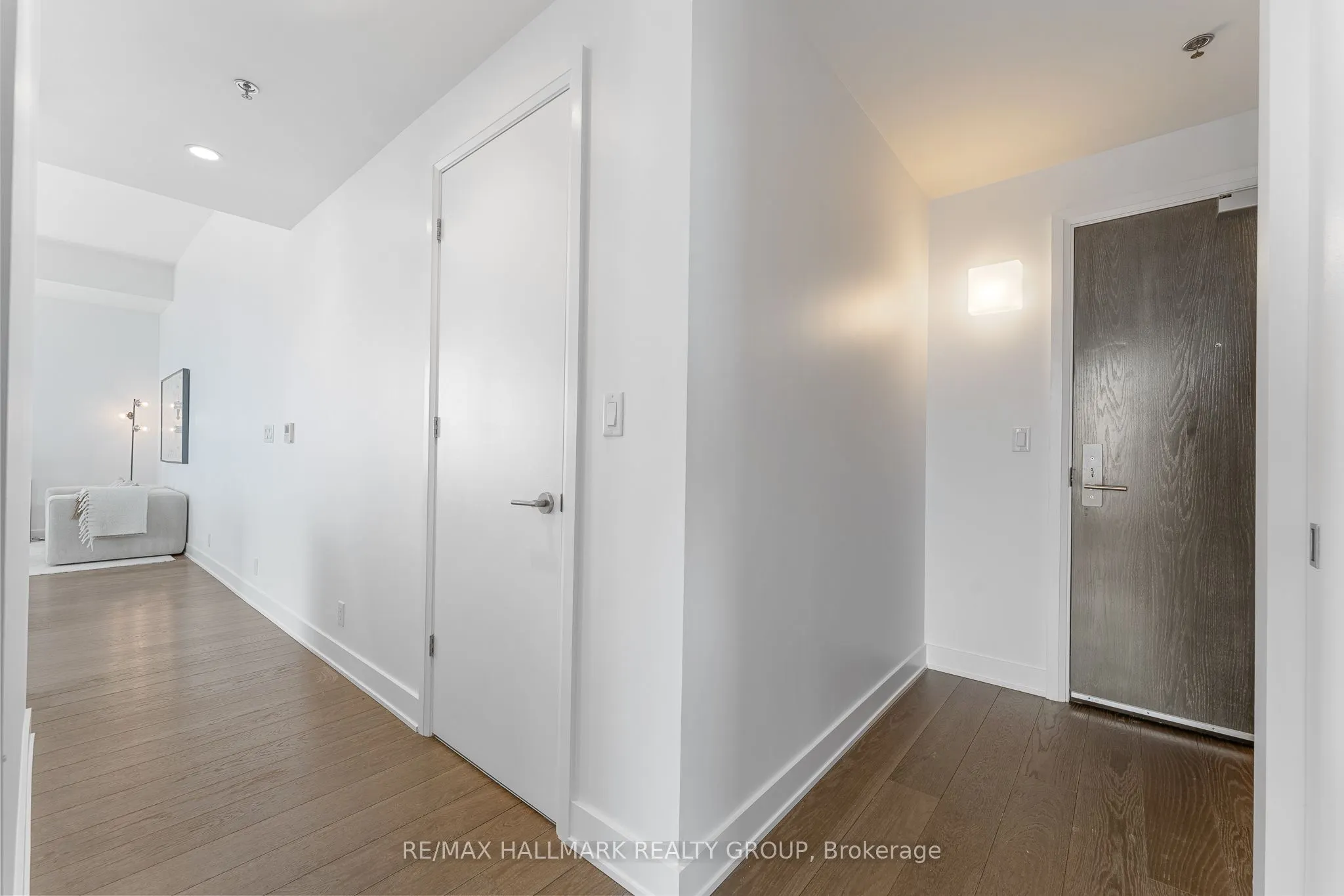 428 Sparks Street, #2001