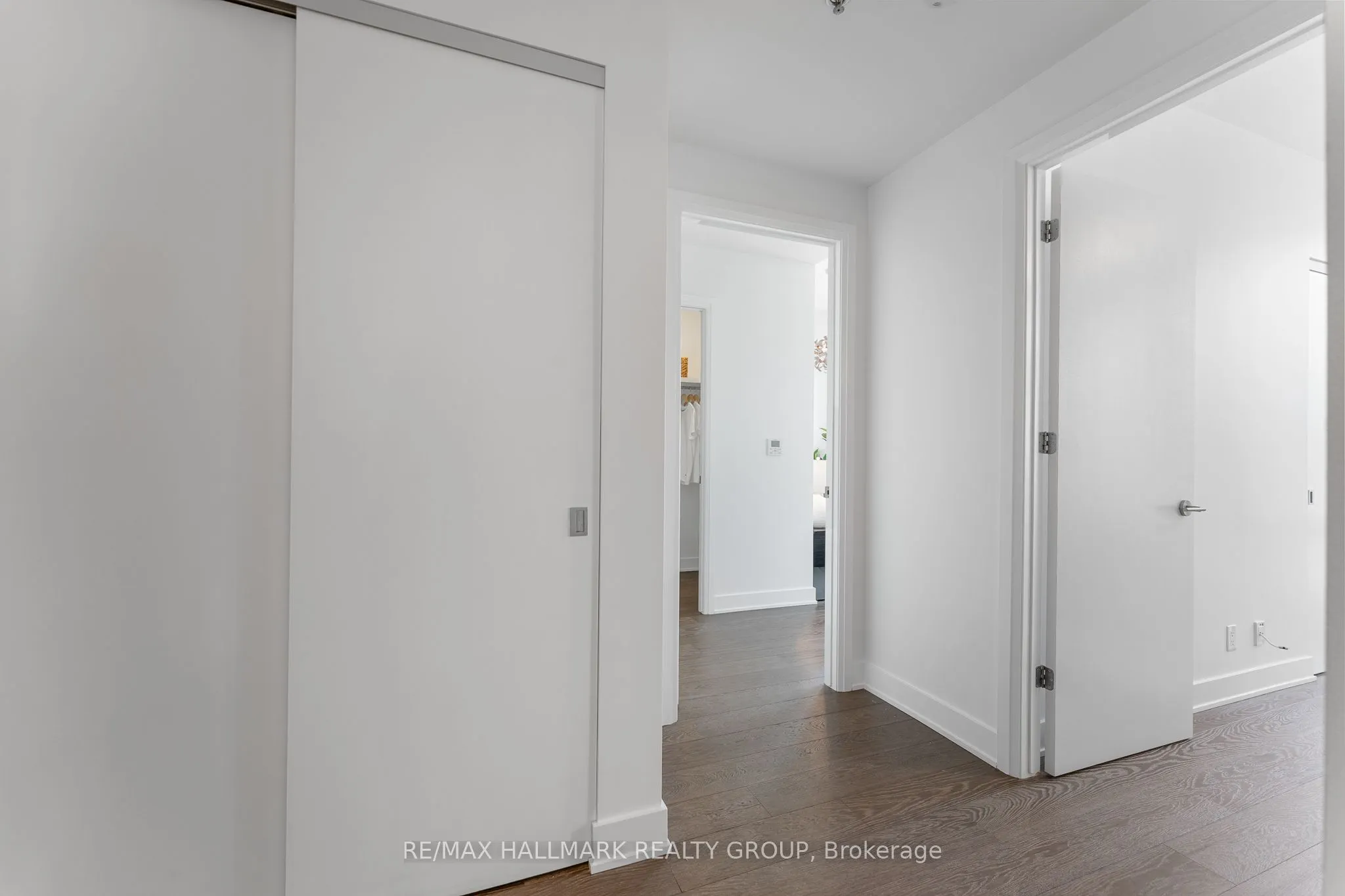 428 Sparks Street, #2001