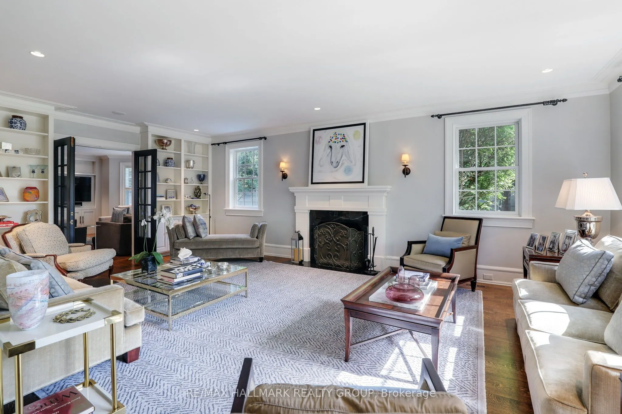 525 Piccadilly Avenue