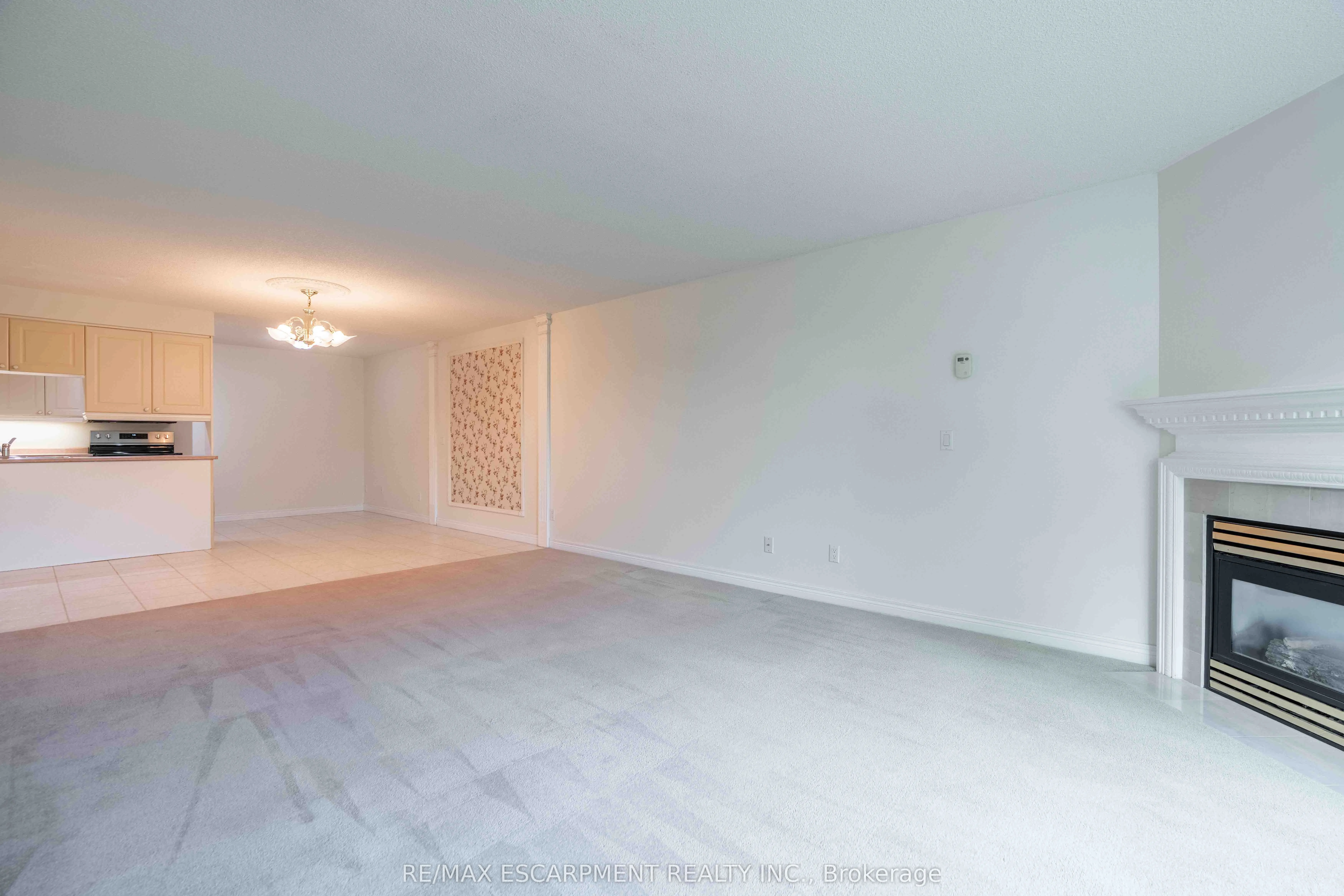 980 Golf Links Road, #207