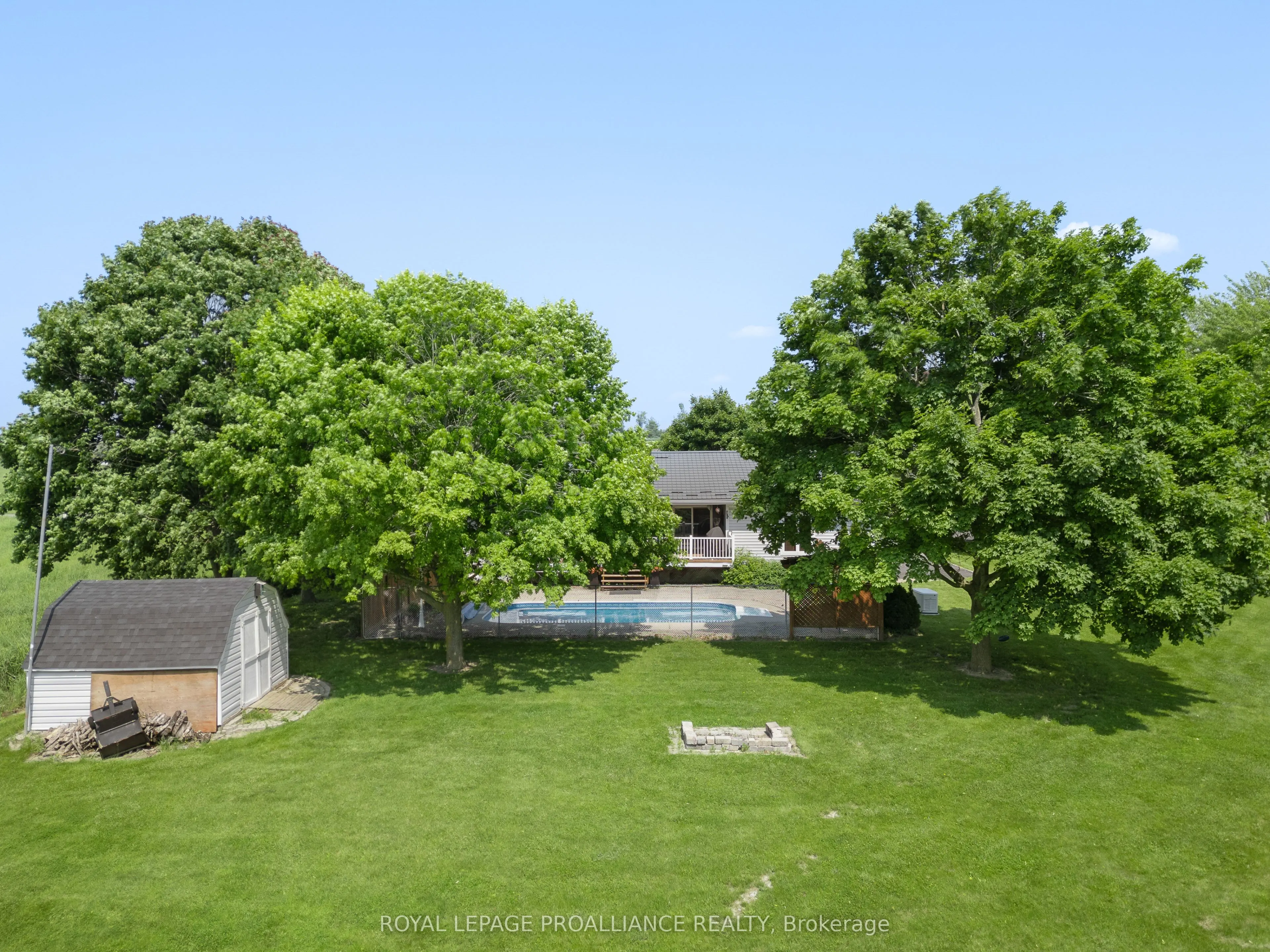 288 Edward Street W