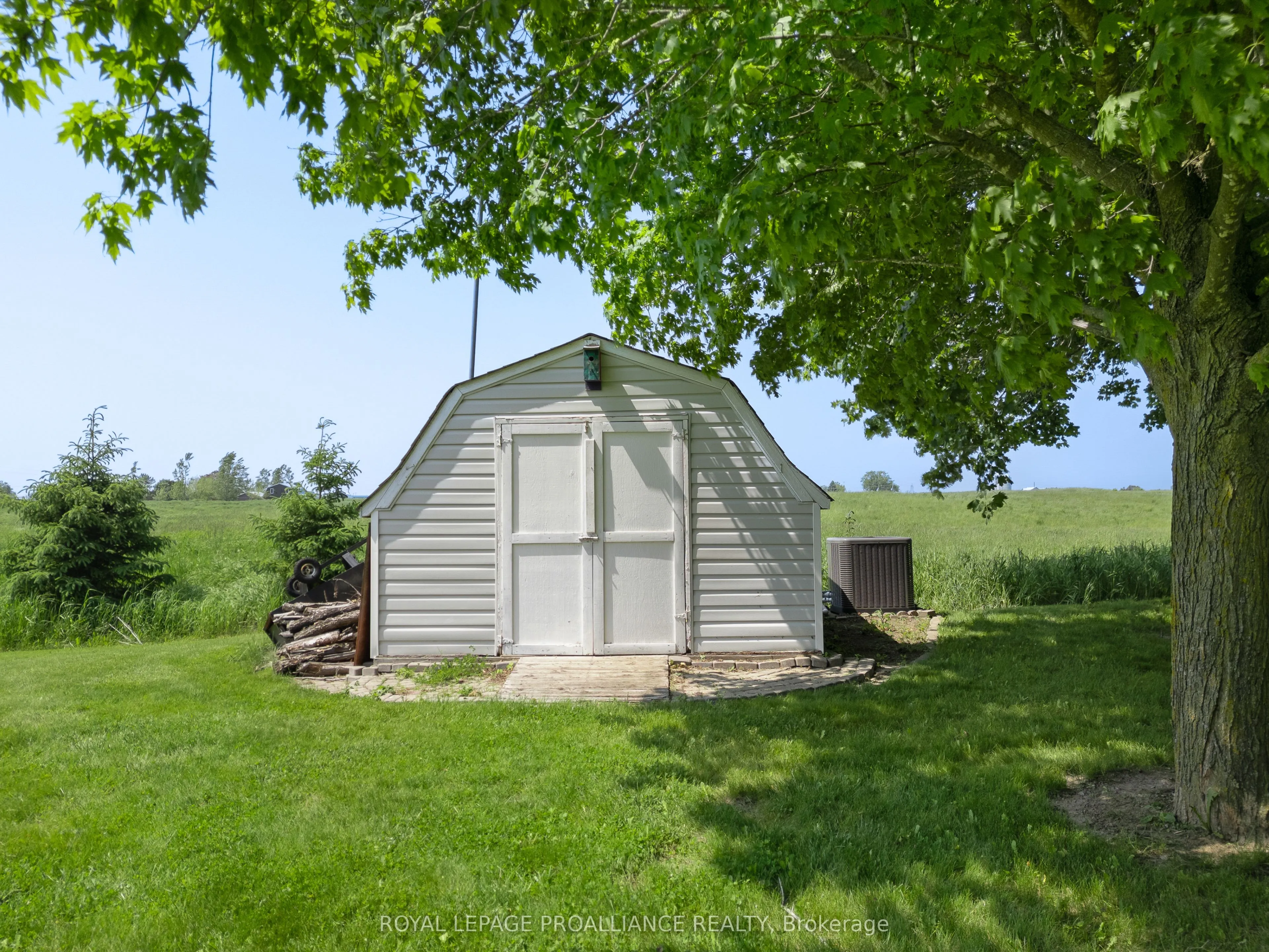 288 Edward Street W