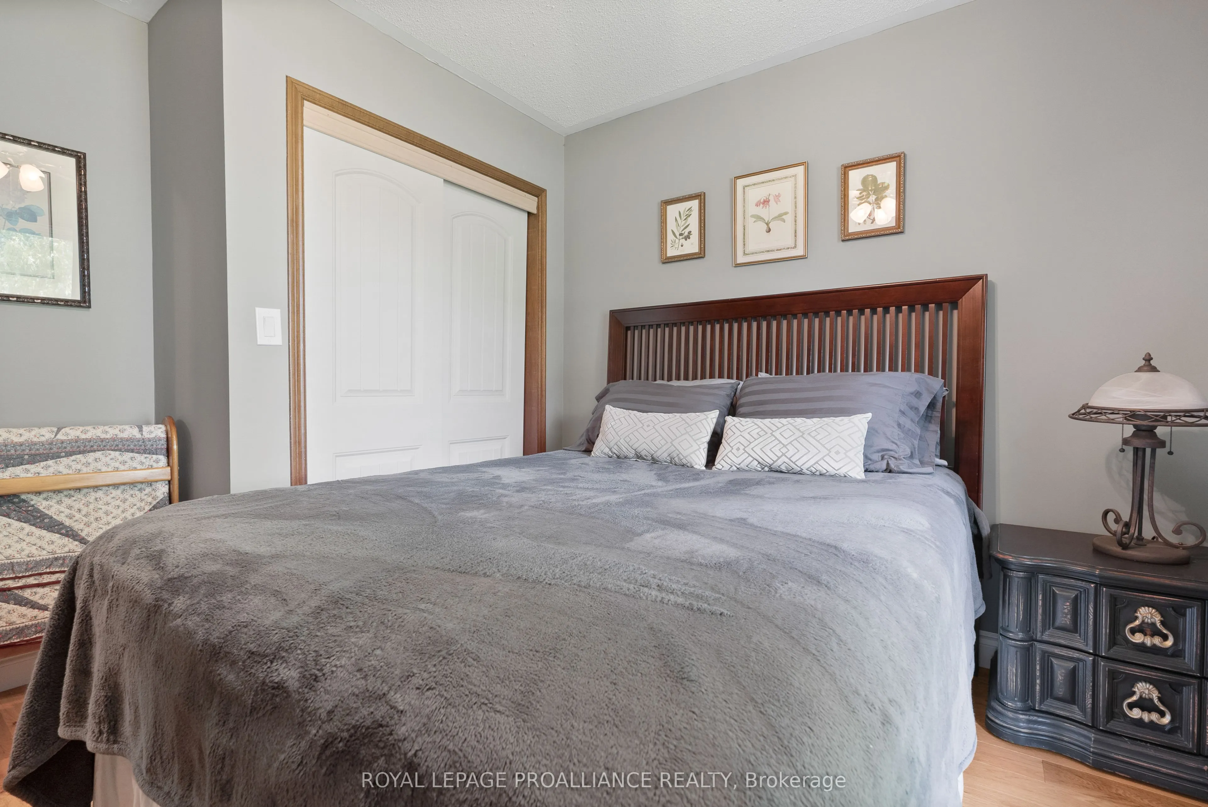 288 Edward Street W