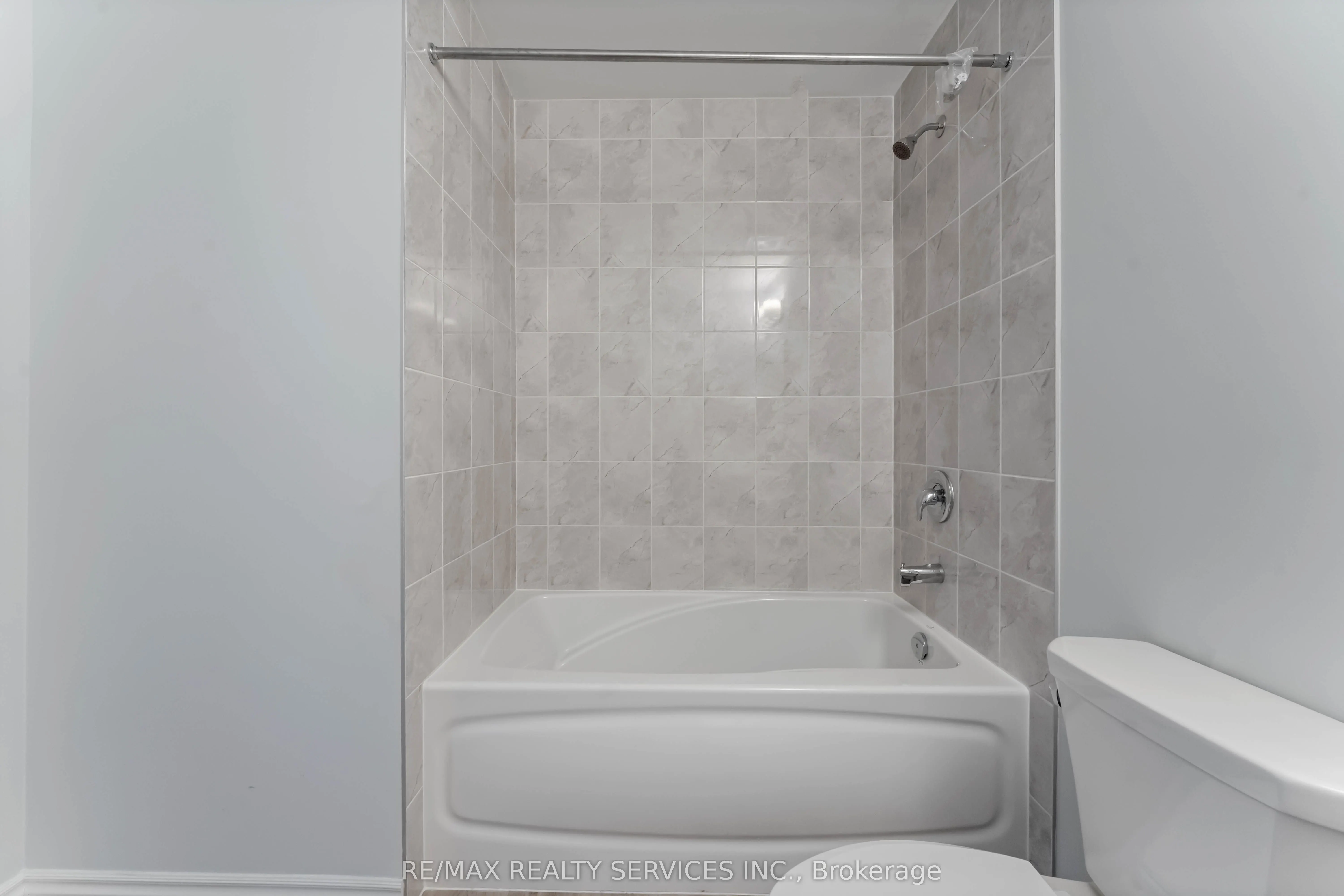 397 Codd's Road, #313