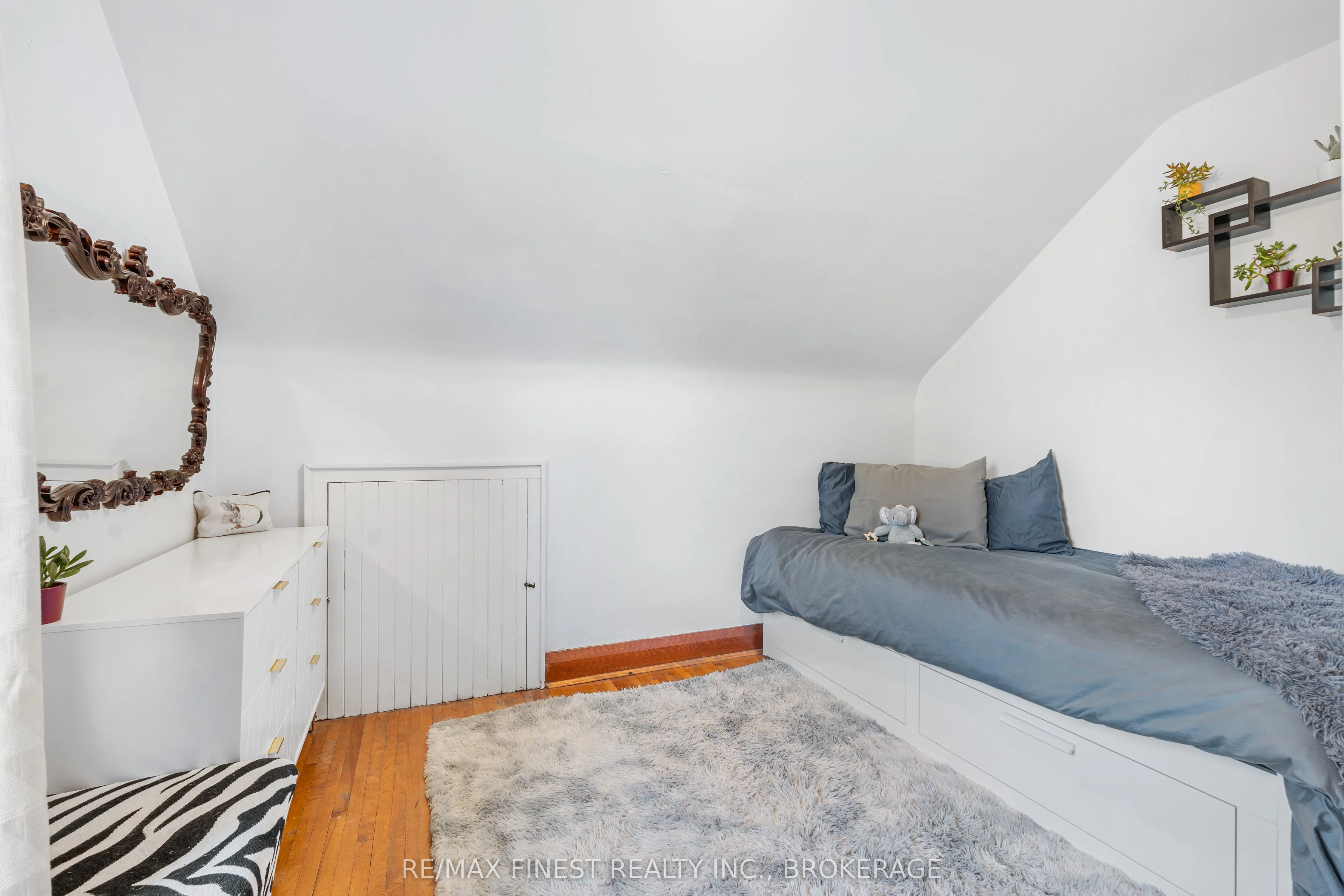 14 Graham Avenue