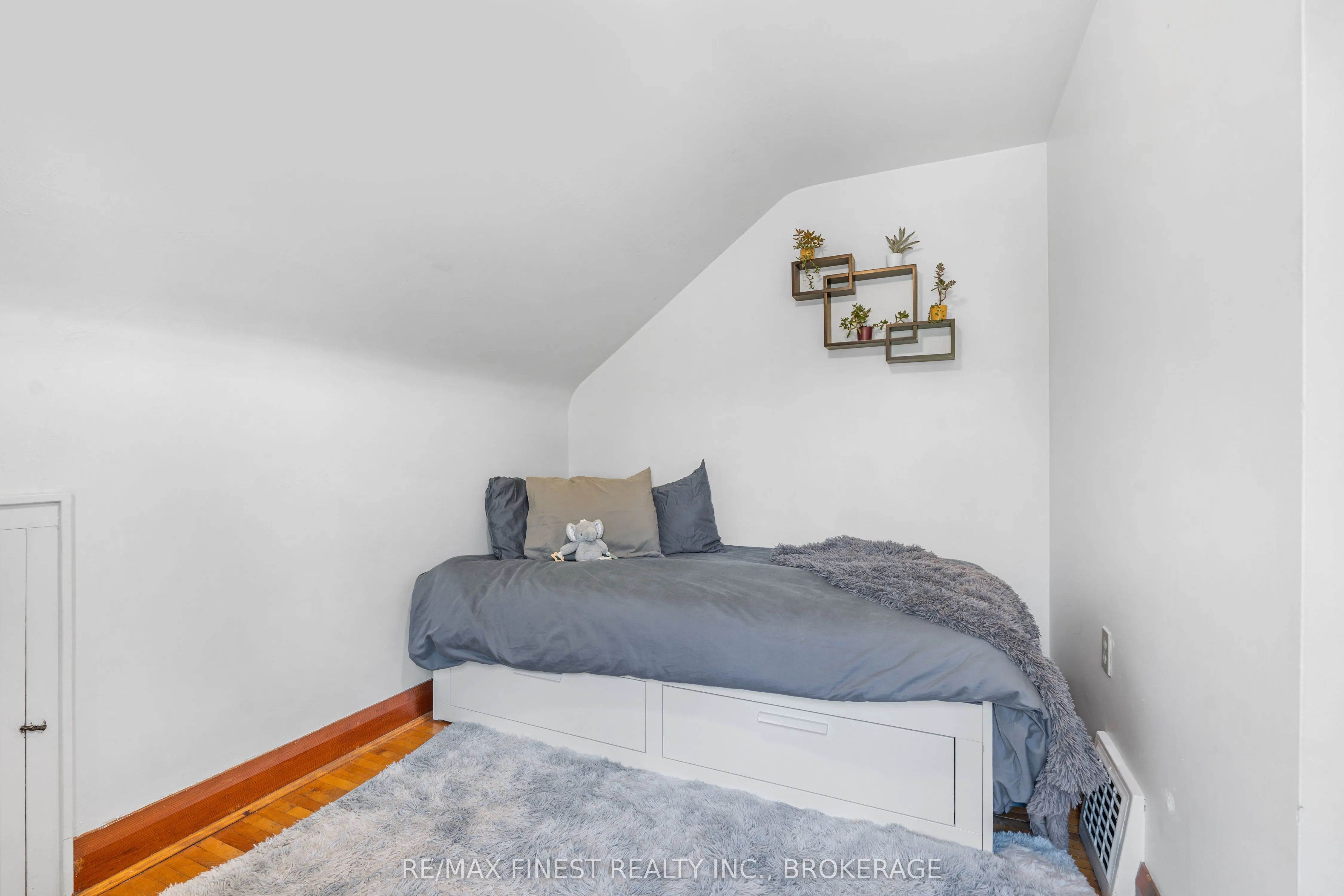 14 Graham Avenue