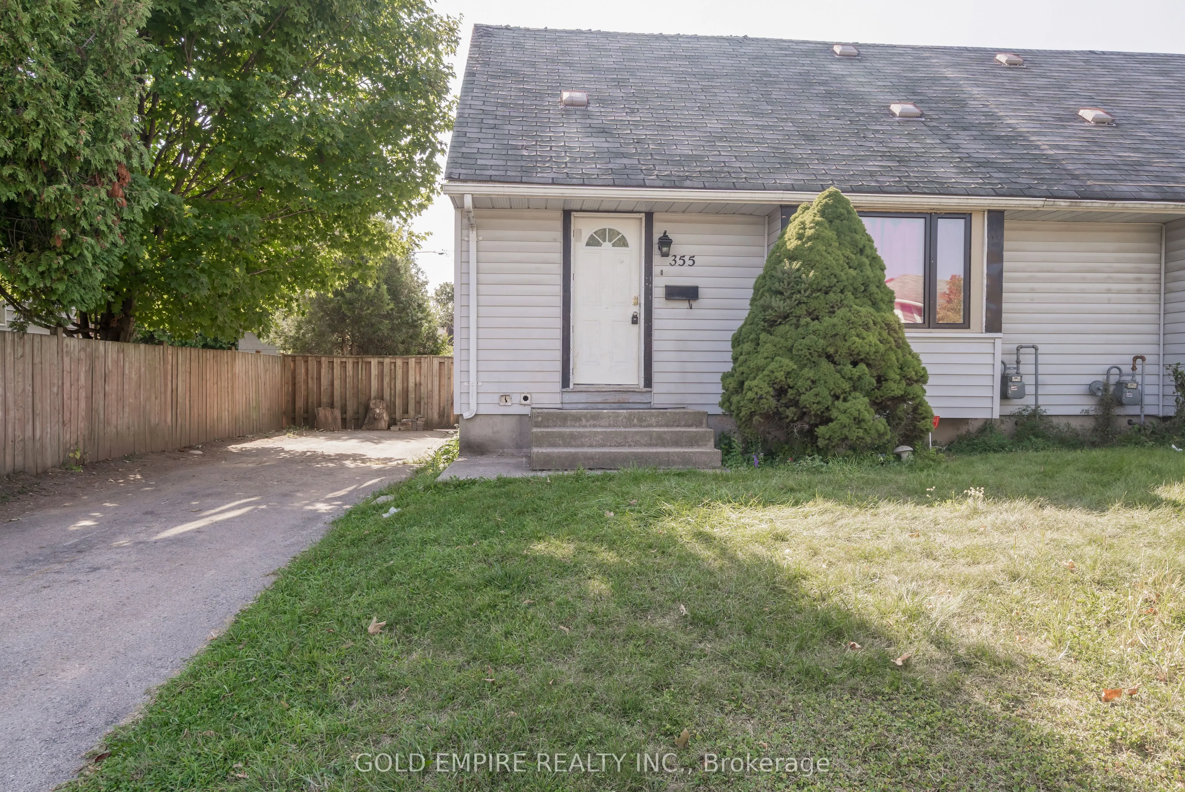 355 FLANDERS Row