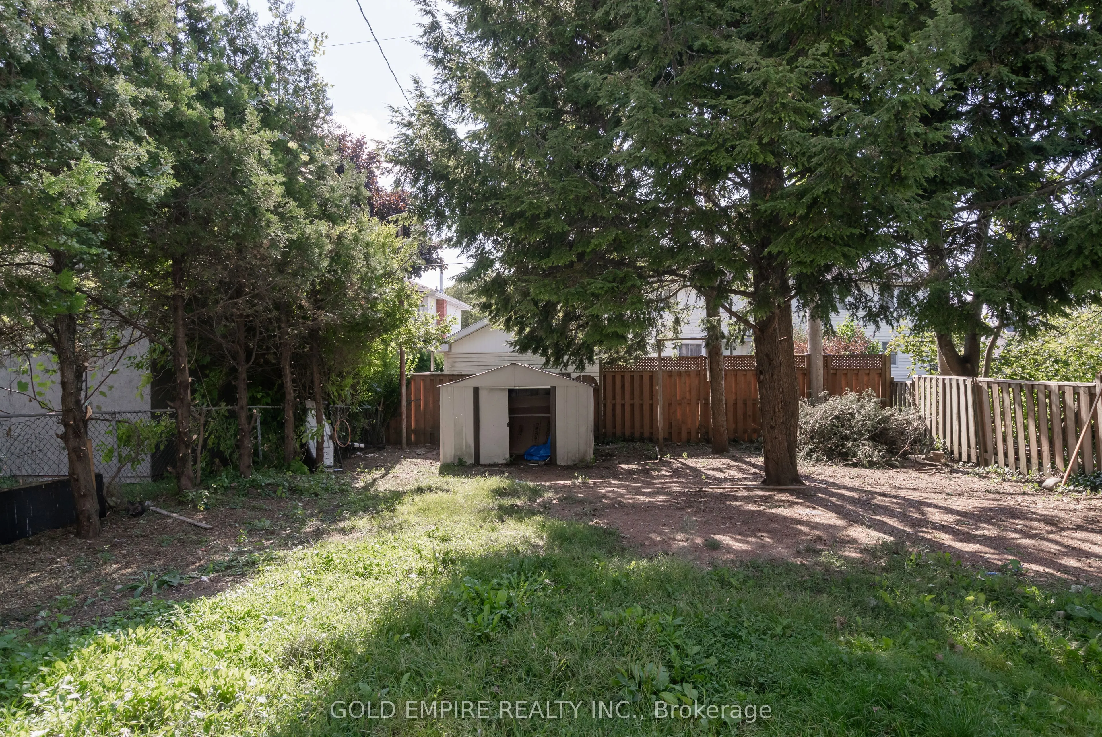 355 FLANDERS Row