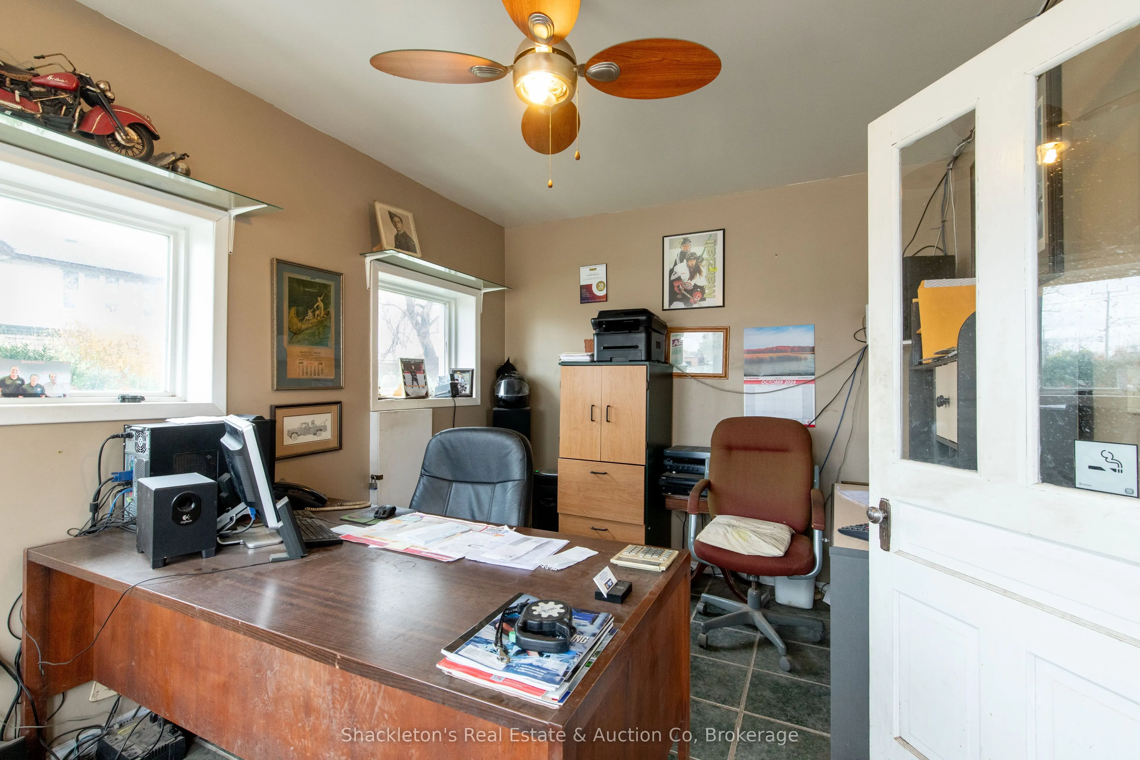 292 QUEEN Street W