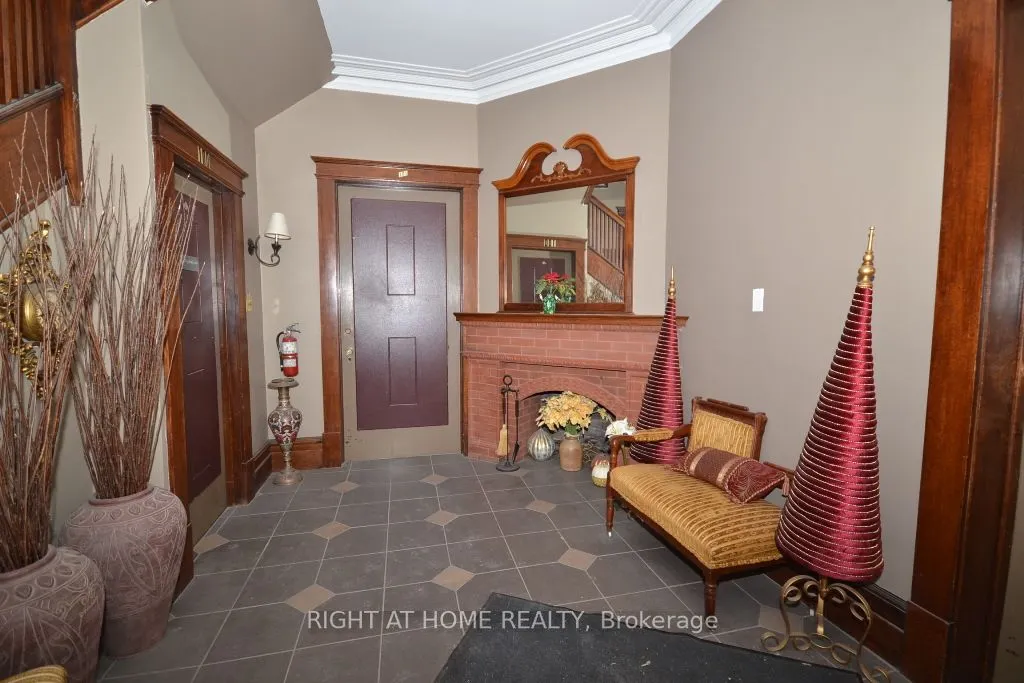17 Marlborough Avenue, #102