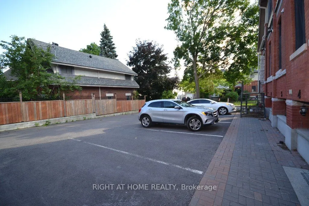 17 Marlborough Avenue, #102