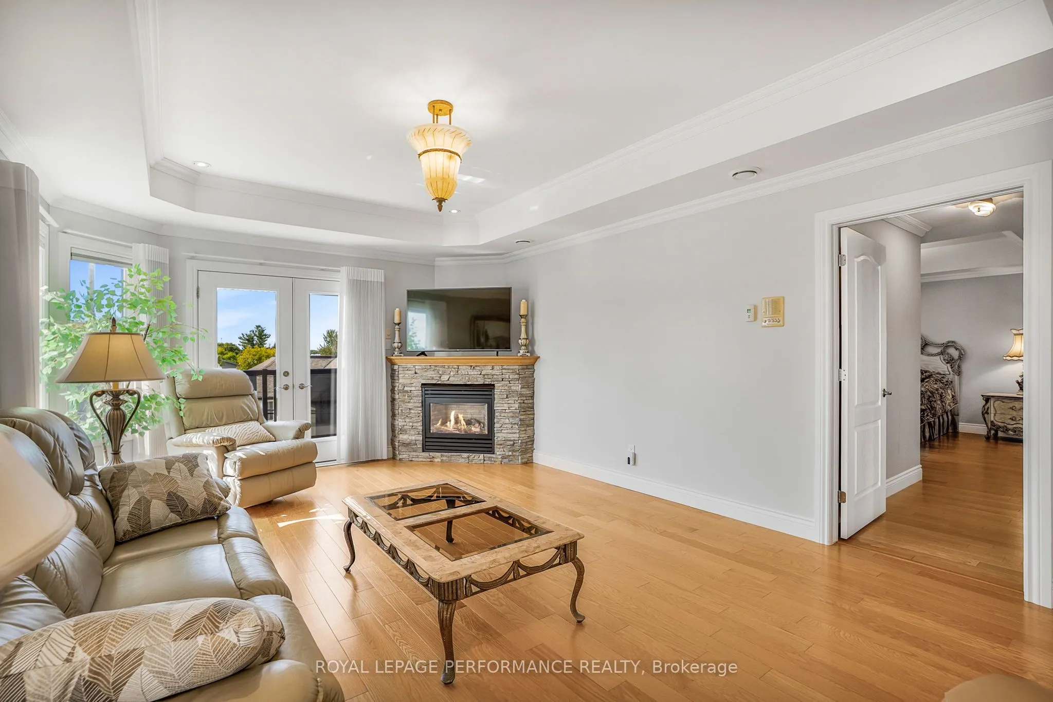 770 Principale Street, #301