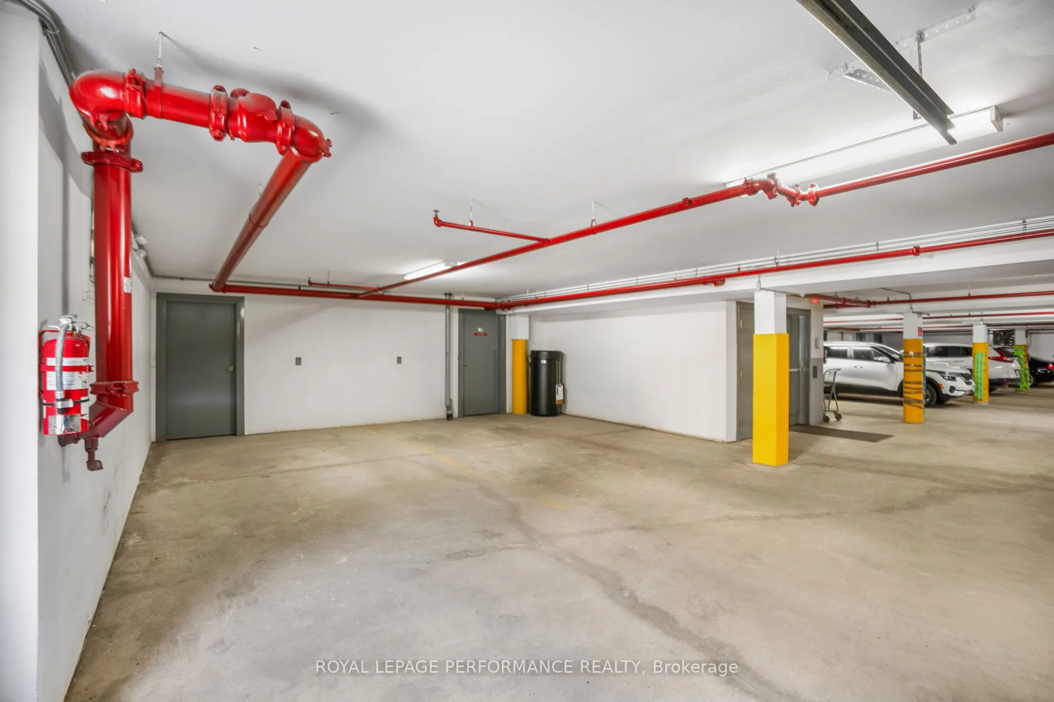 770 Principale Street, #301