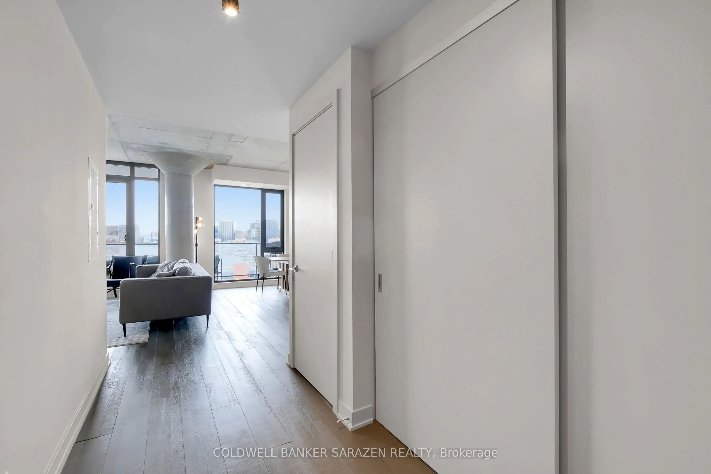 203 Catherine Street, #1407