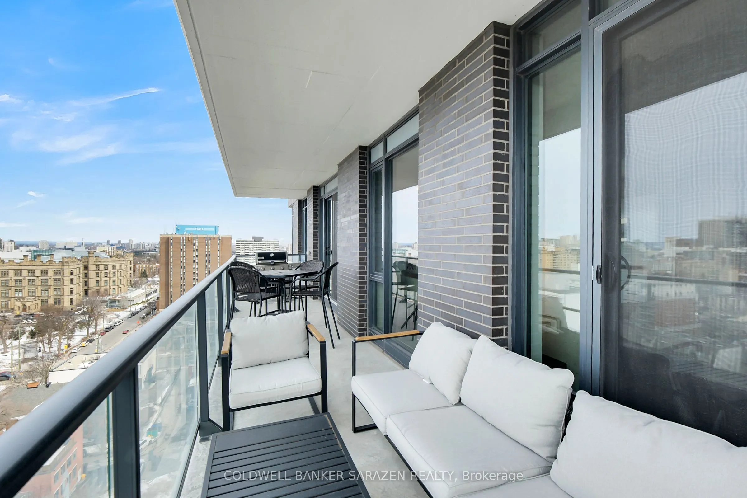 203 Catherine Street, #1407