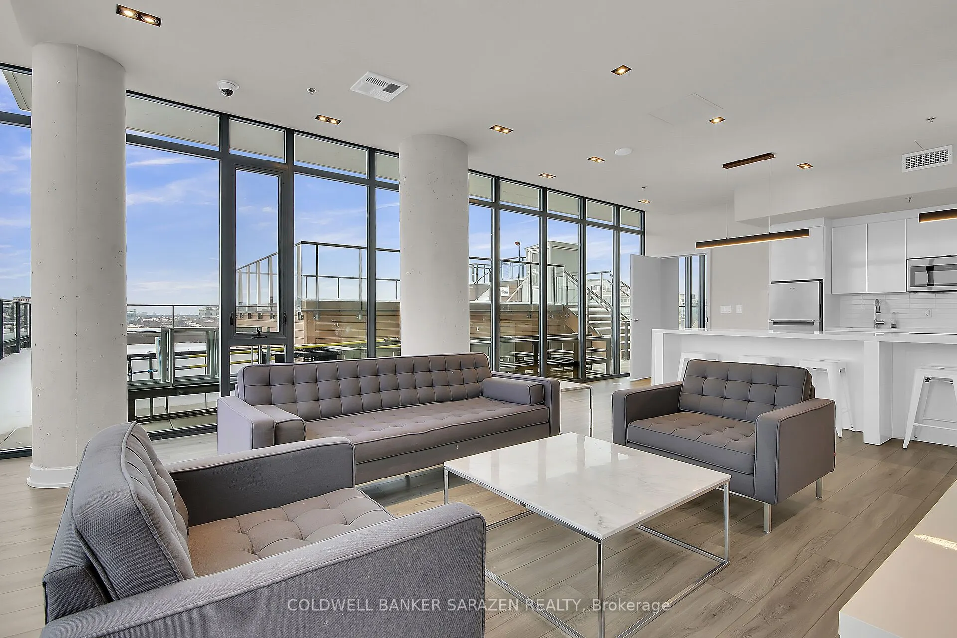 203 Catherine Street, #1407