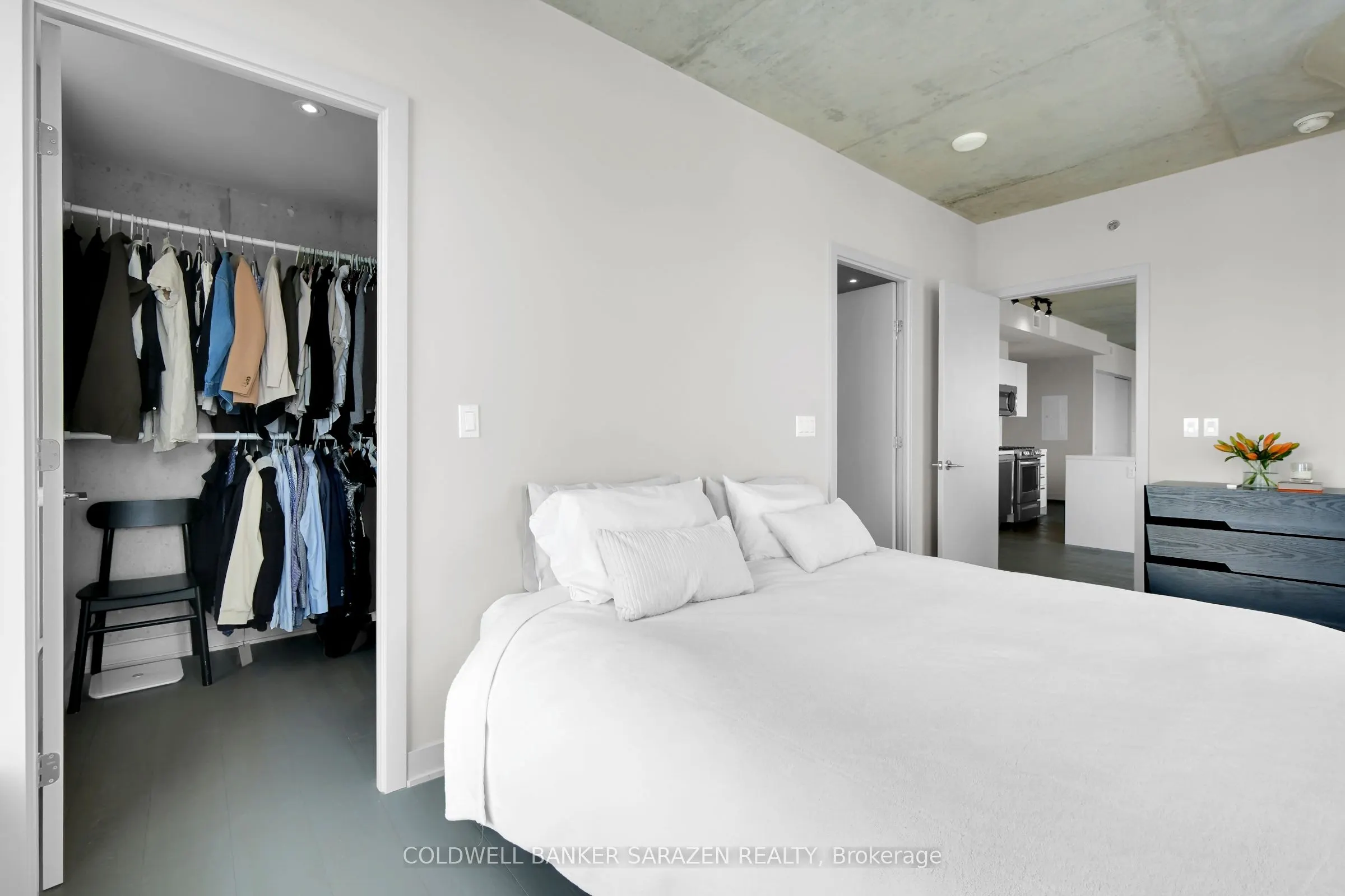 203 Catherine Street, #1407
