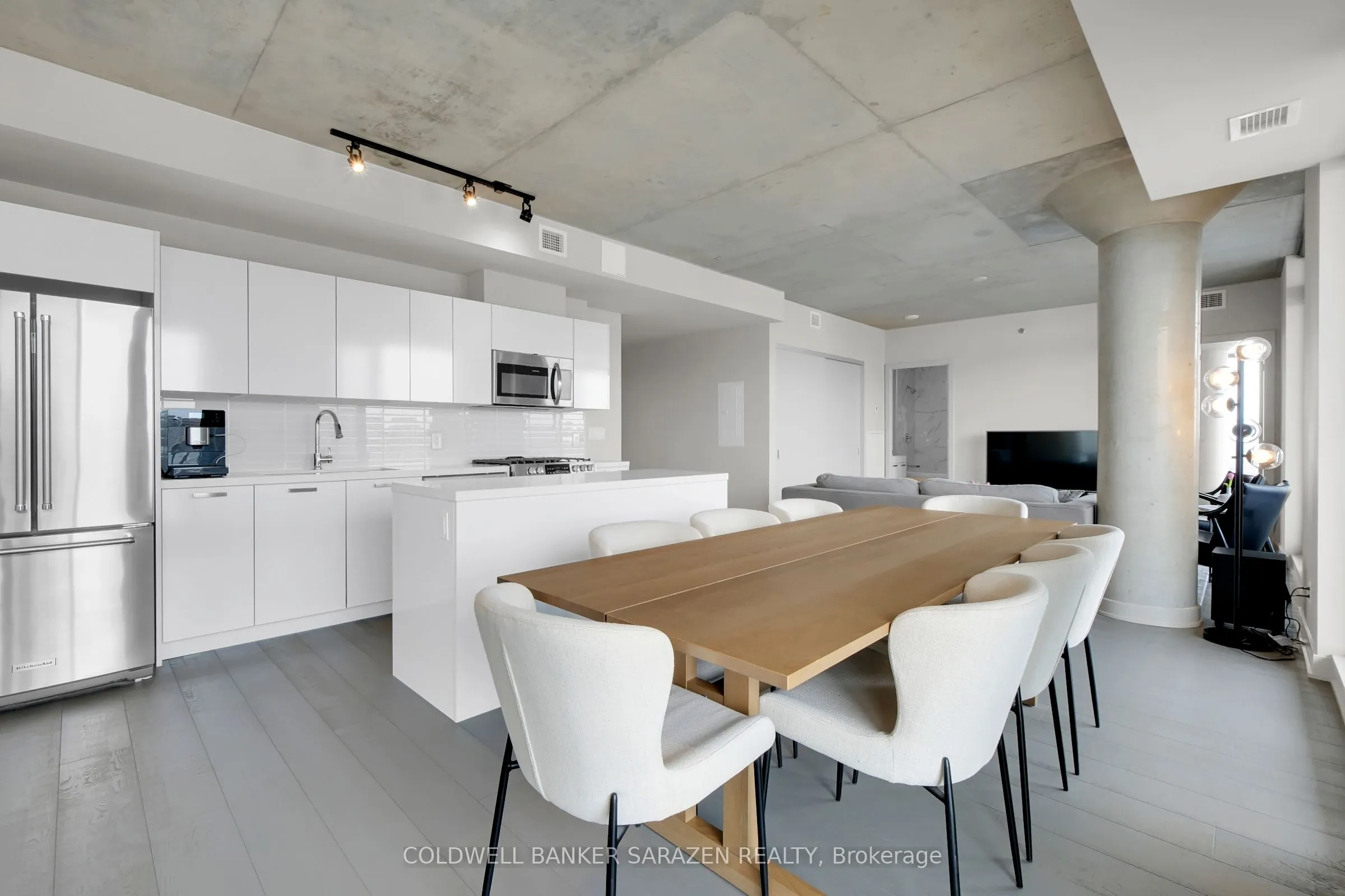 203 Catherine Street, #1407
