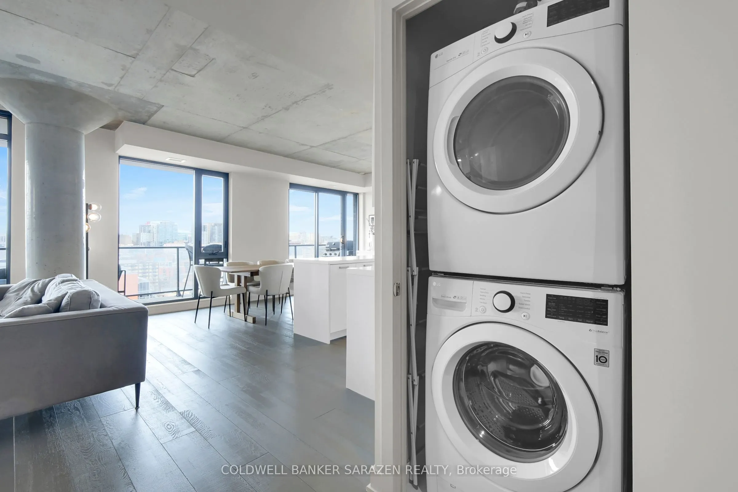 203 Catherine Street, #1407