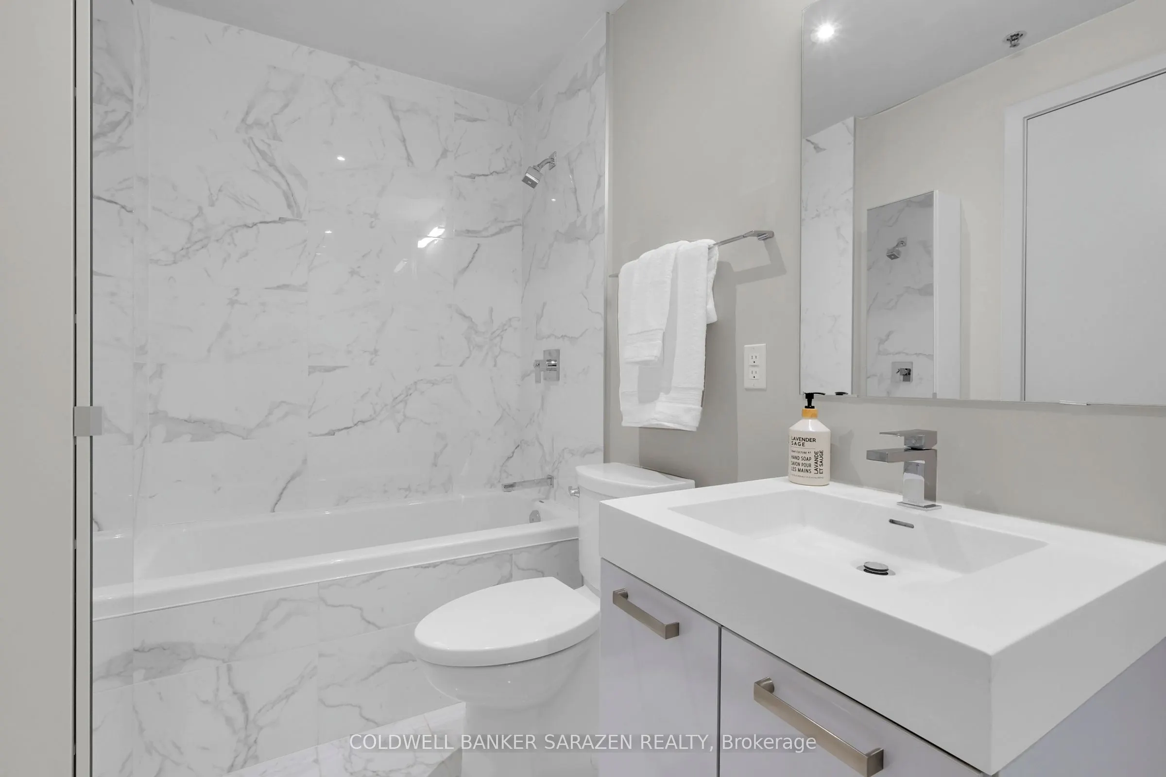 203 Catherine Street, #1407