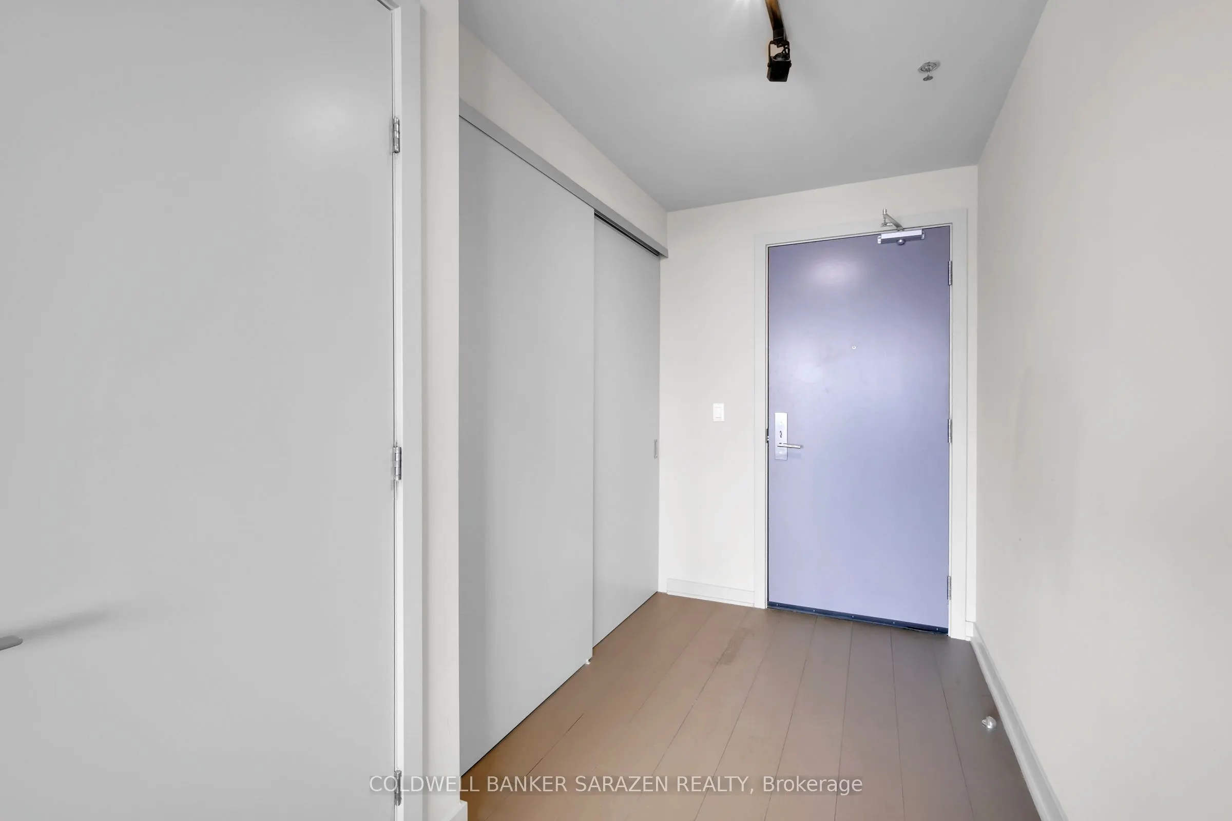 203 Catherine Street, #1407