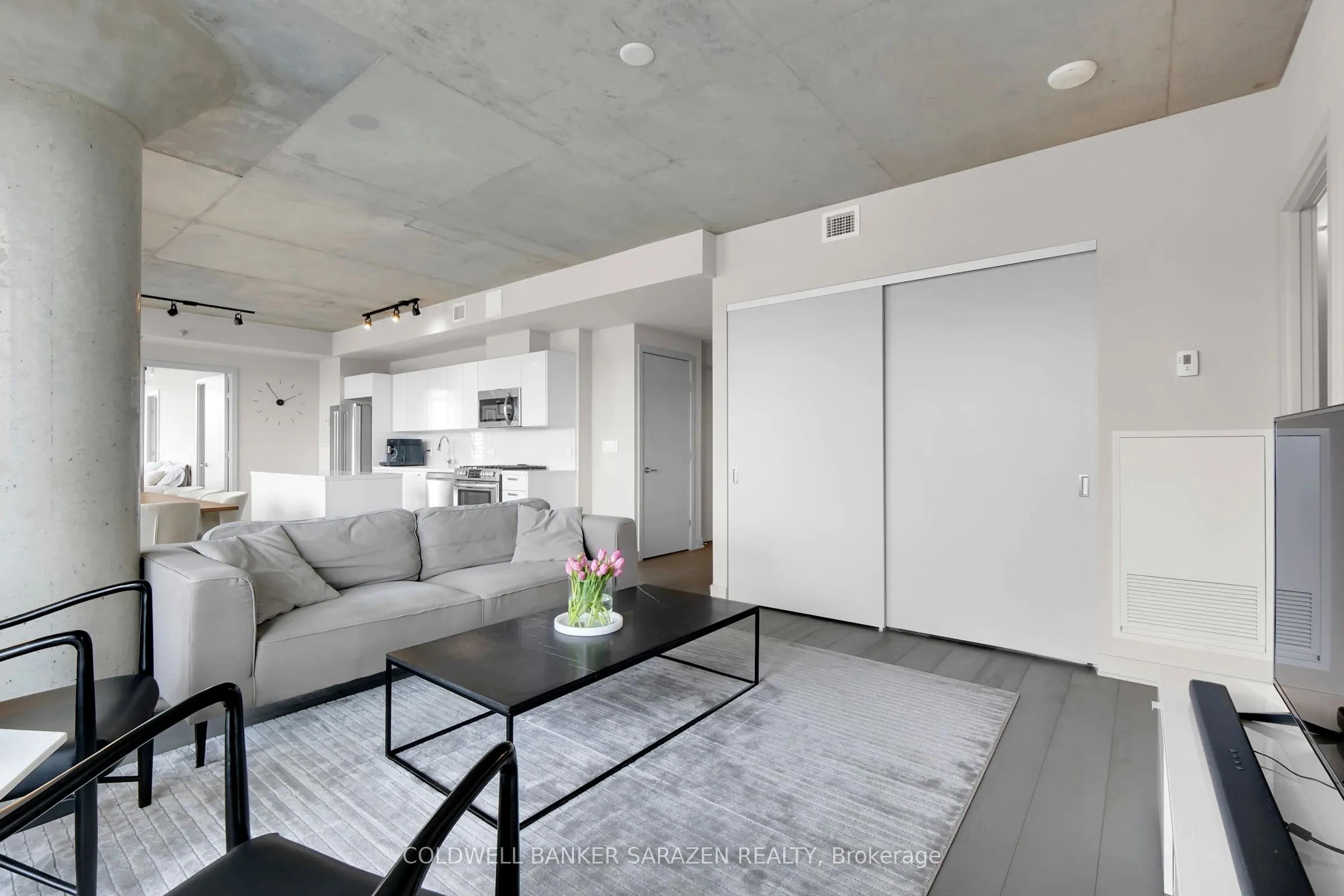 203 Catherine Street, #1407