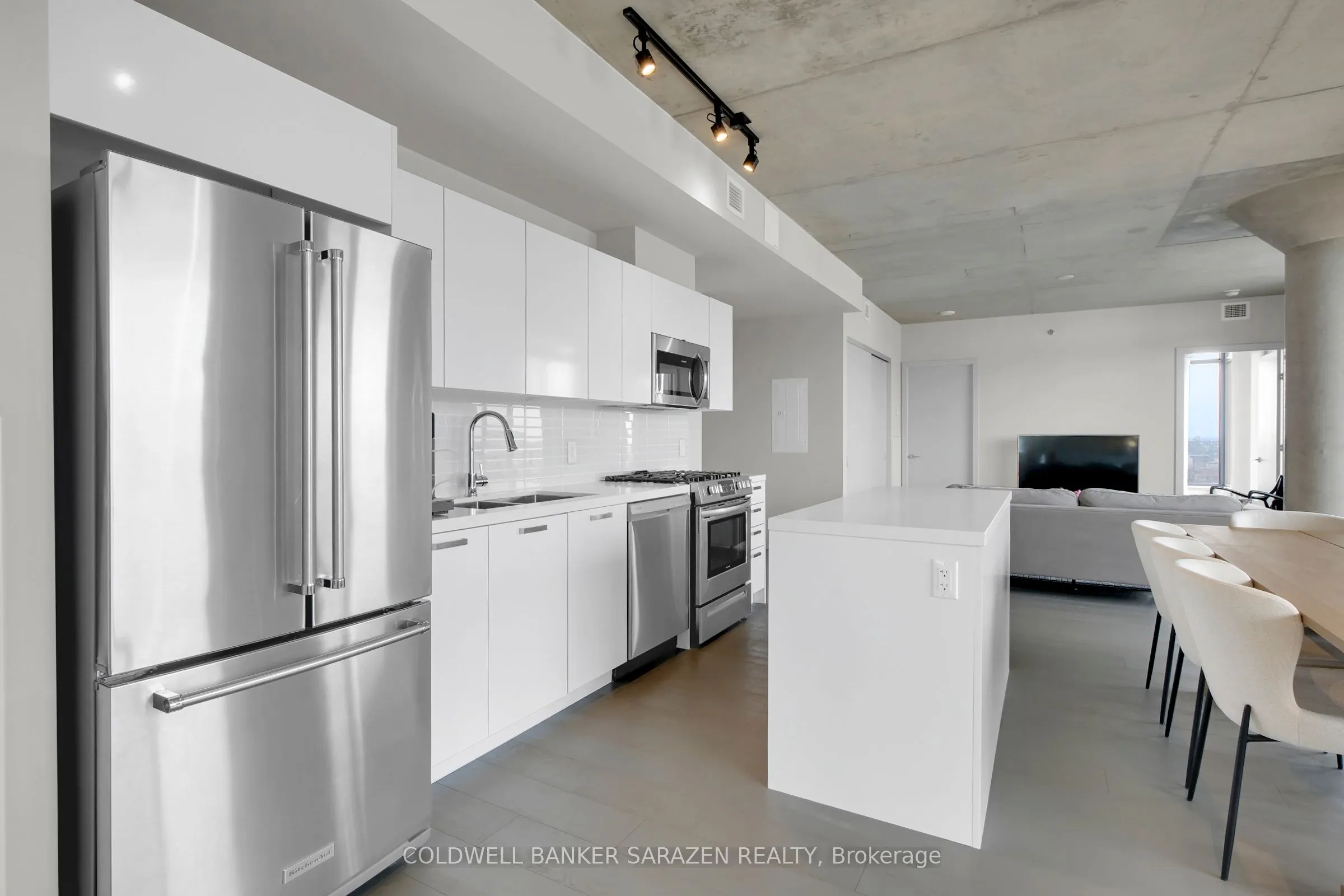 203 Catherine Street, #1407