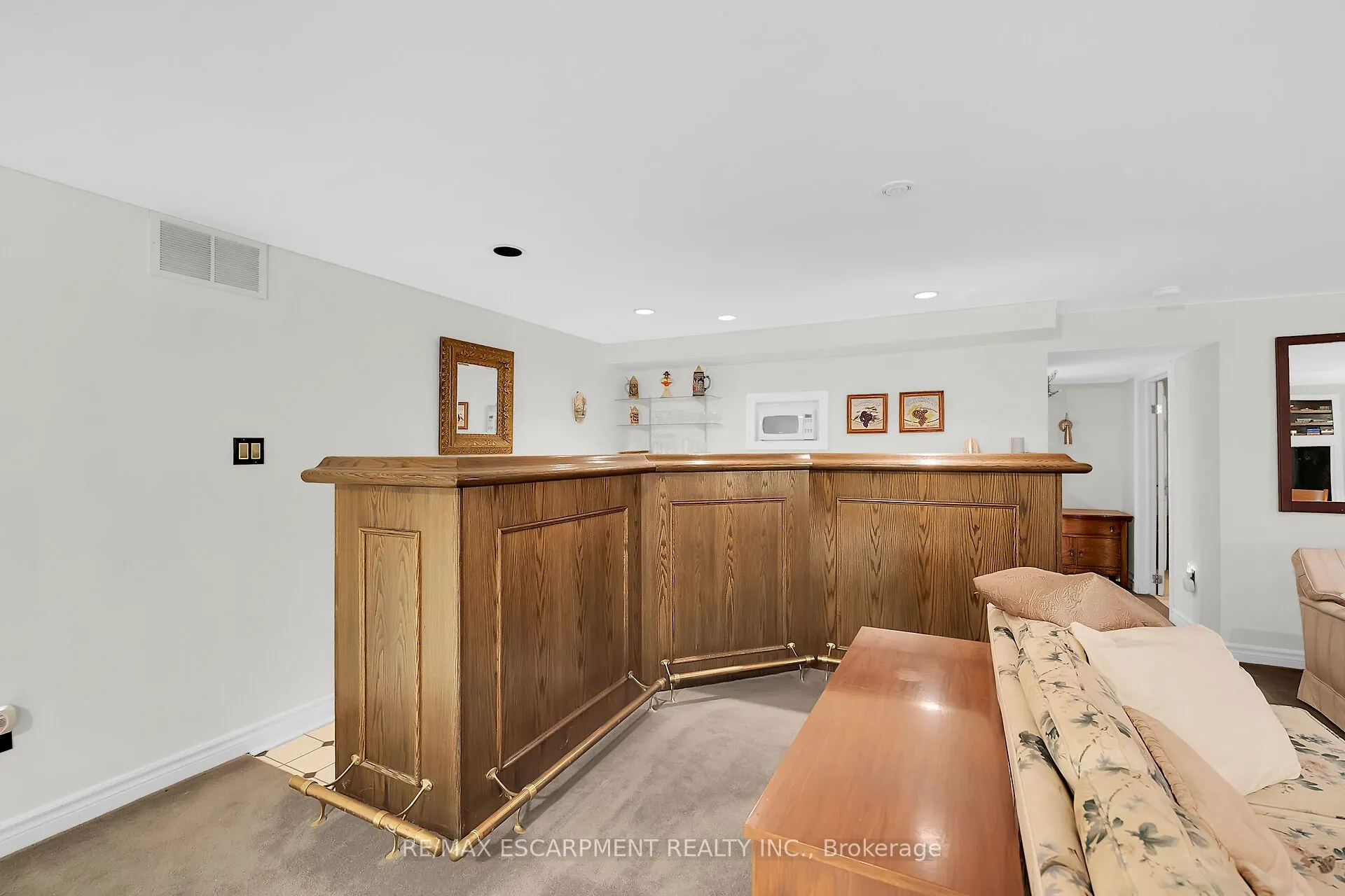 18 McMaster Drive