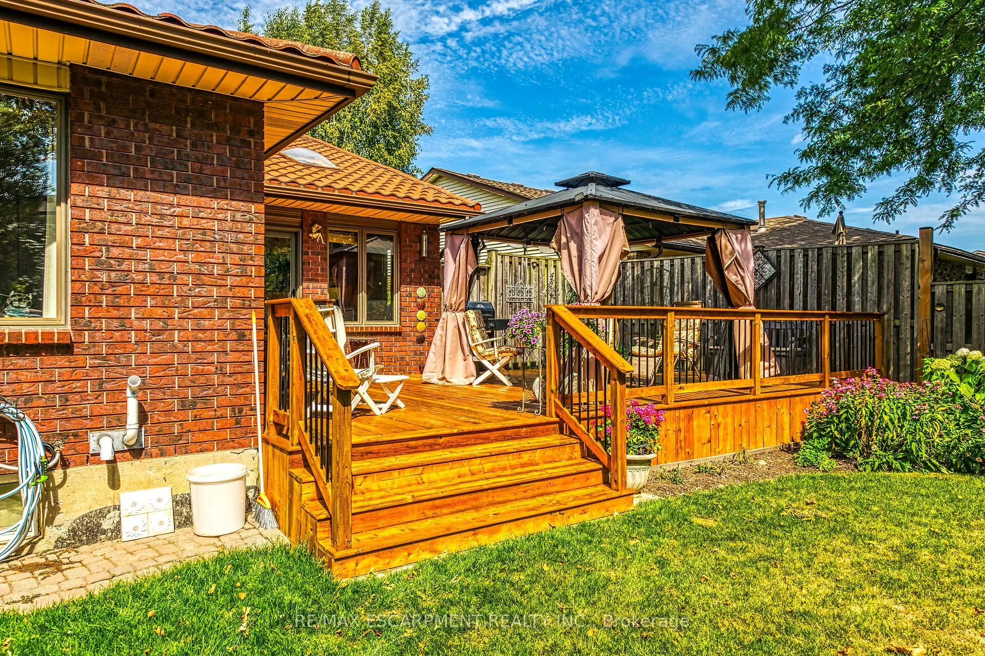 18 McMaster Drive