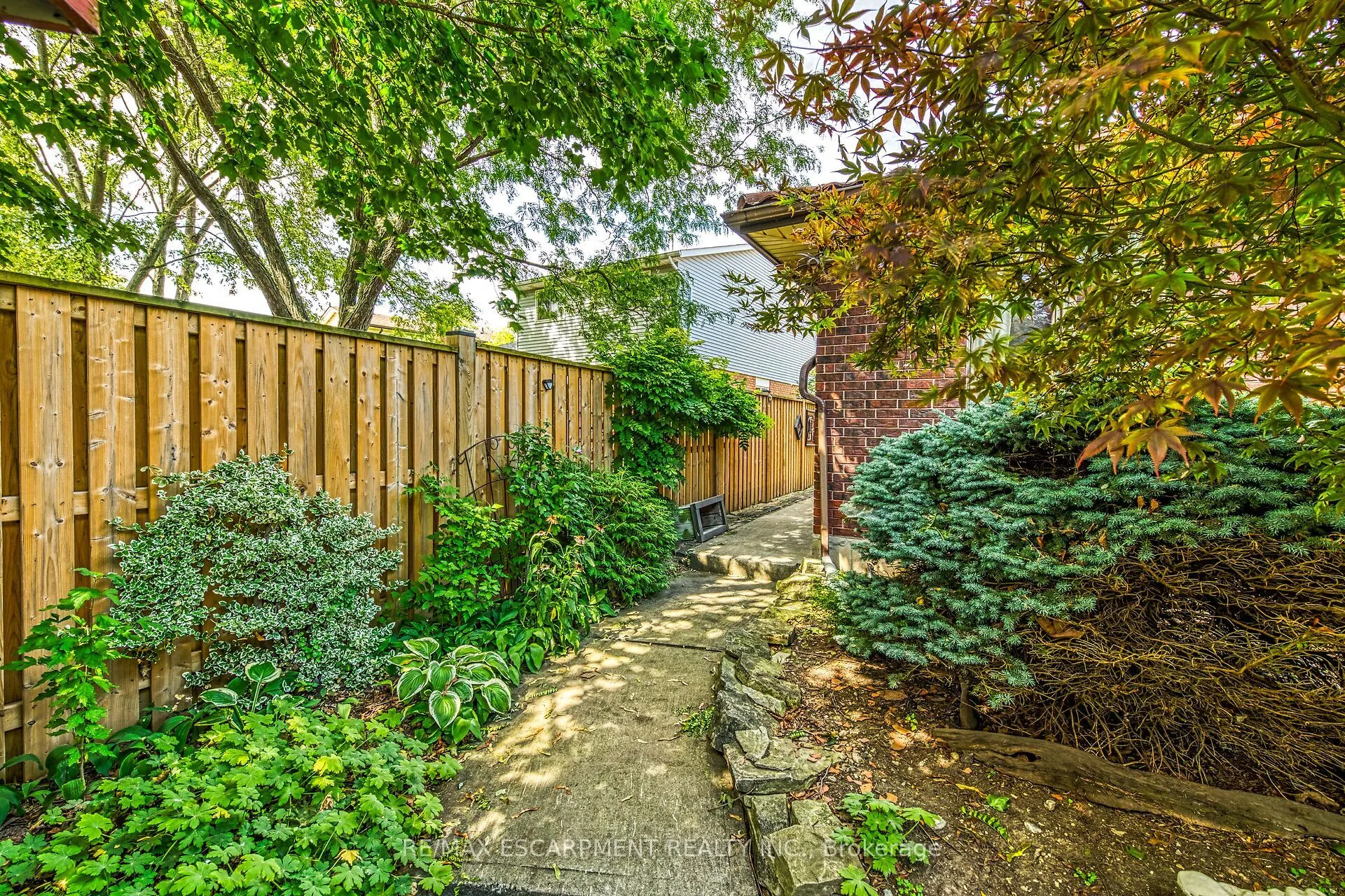 18 McMaster Drive