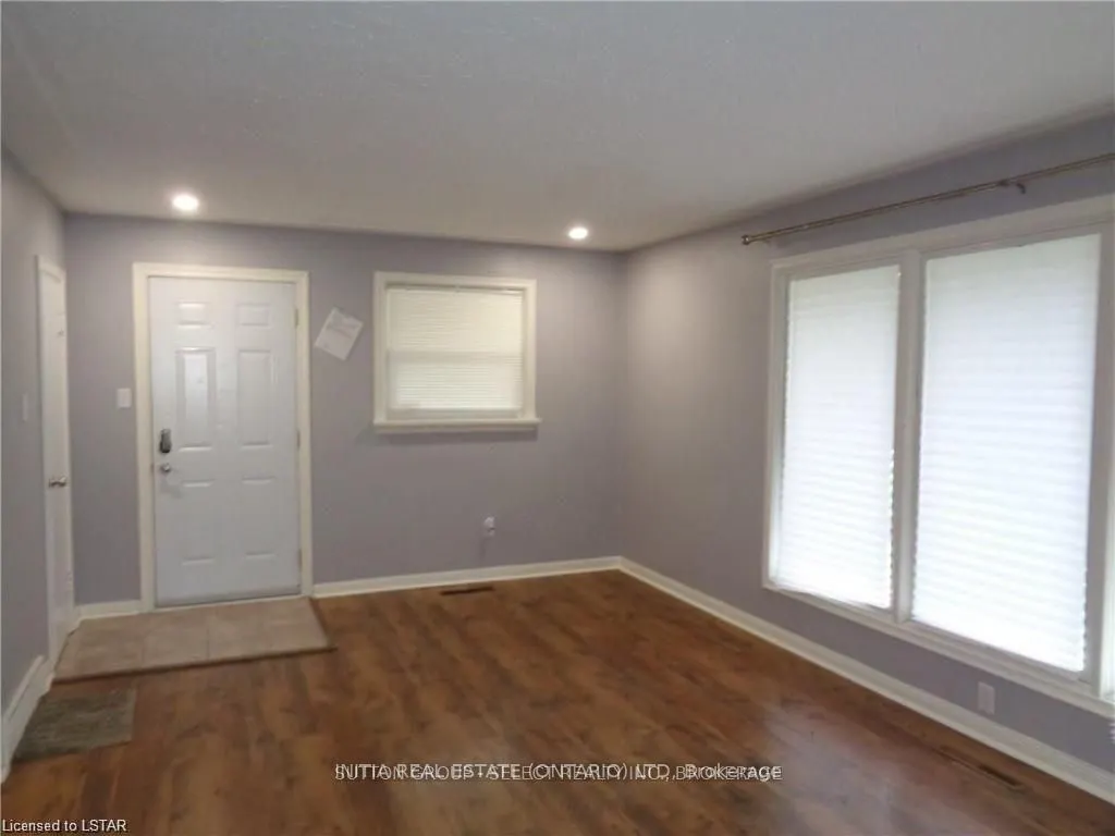 83 Britannia Avenue, #Upper
