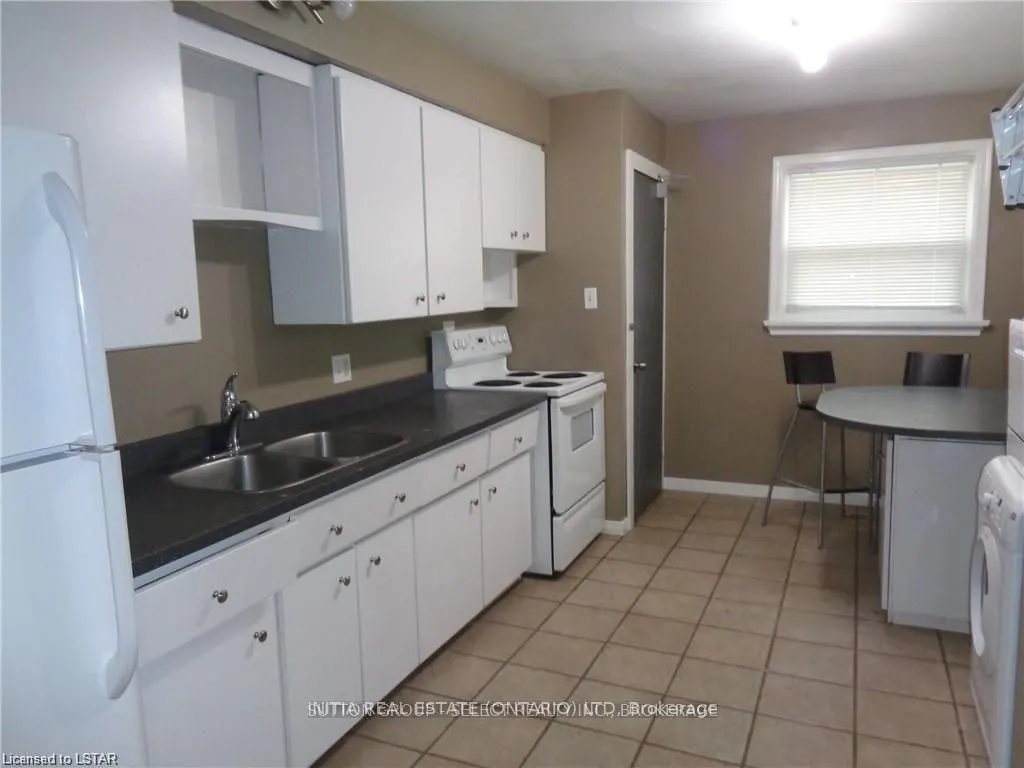 83 Britannia Avenue, #Upper