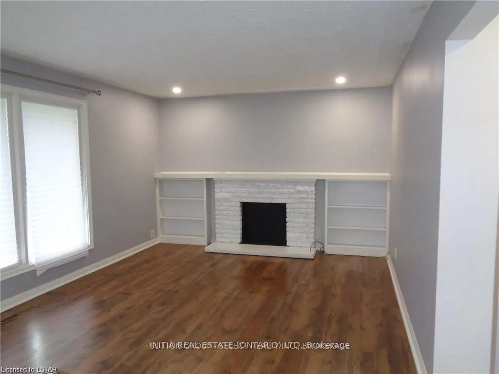 83 Britannia Avenue, #Upper