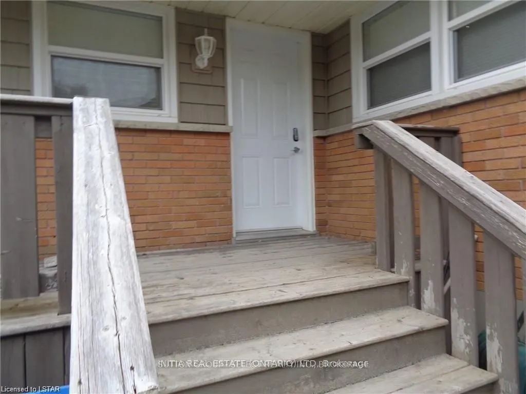83 Britannia Avenue, #Upper