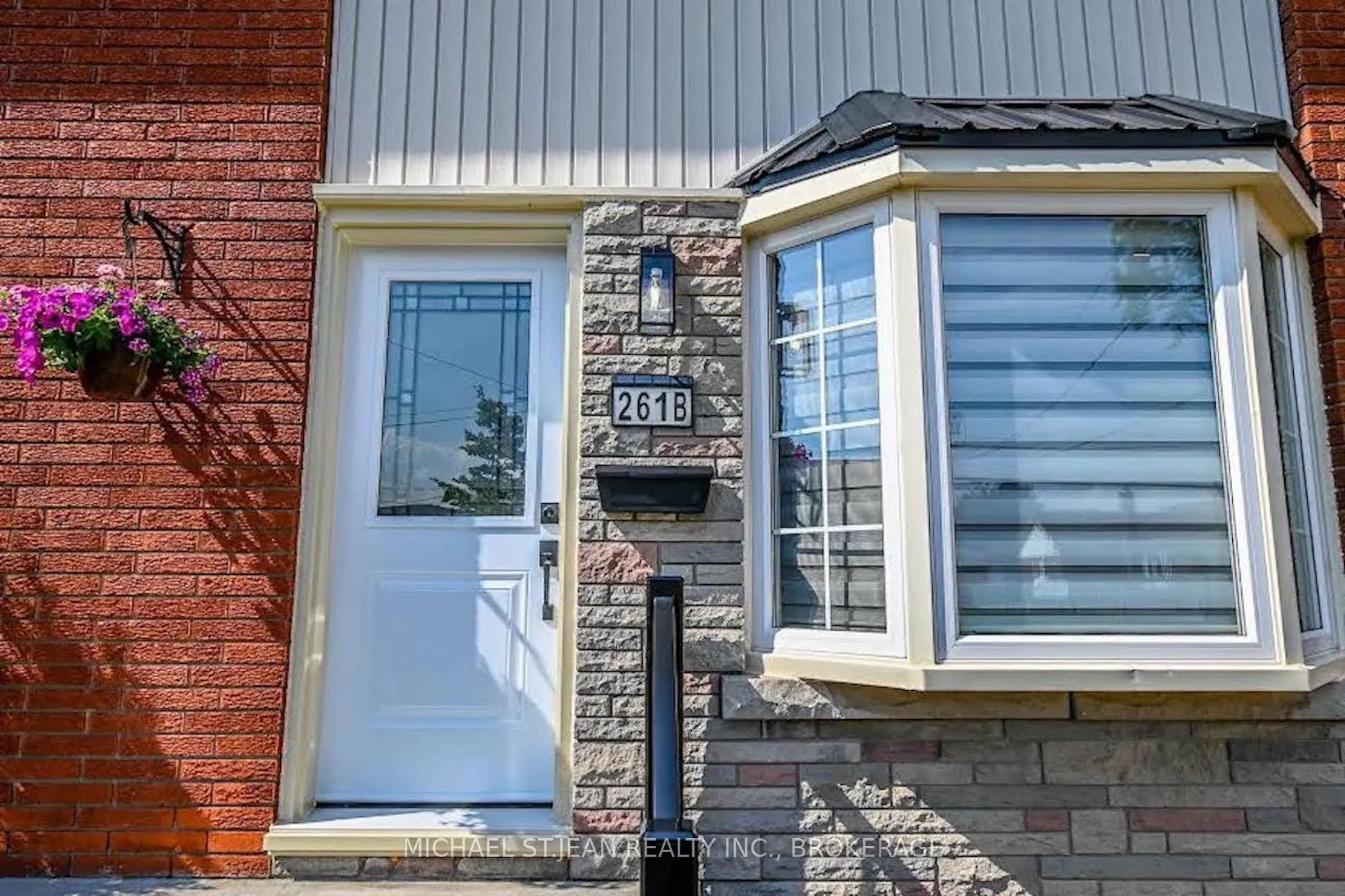 261 Scott Street, #B